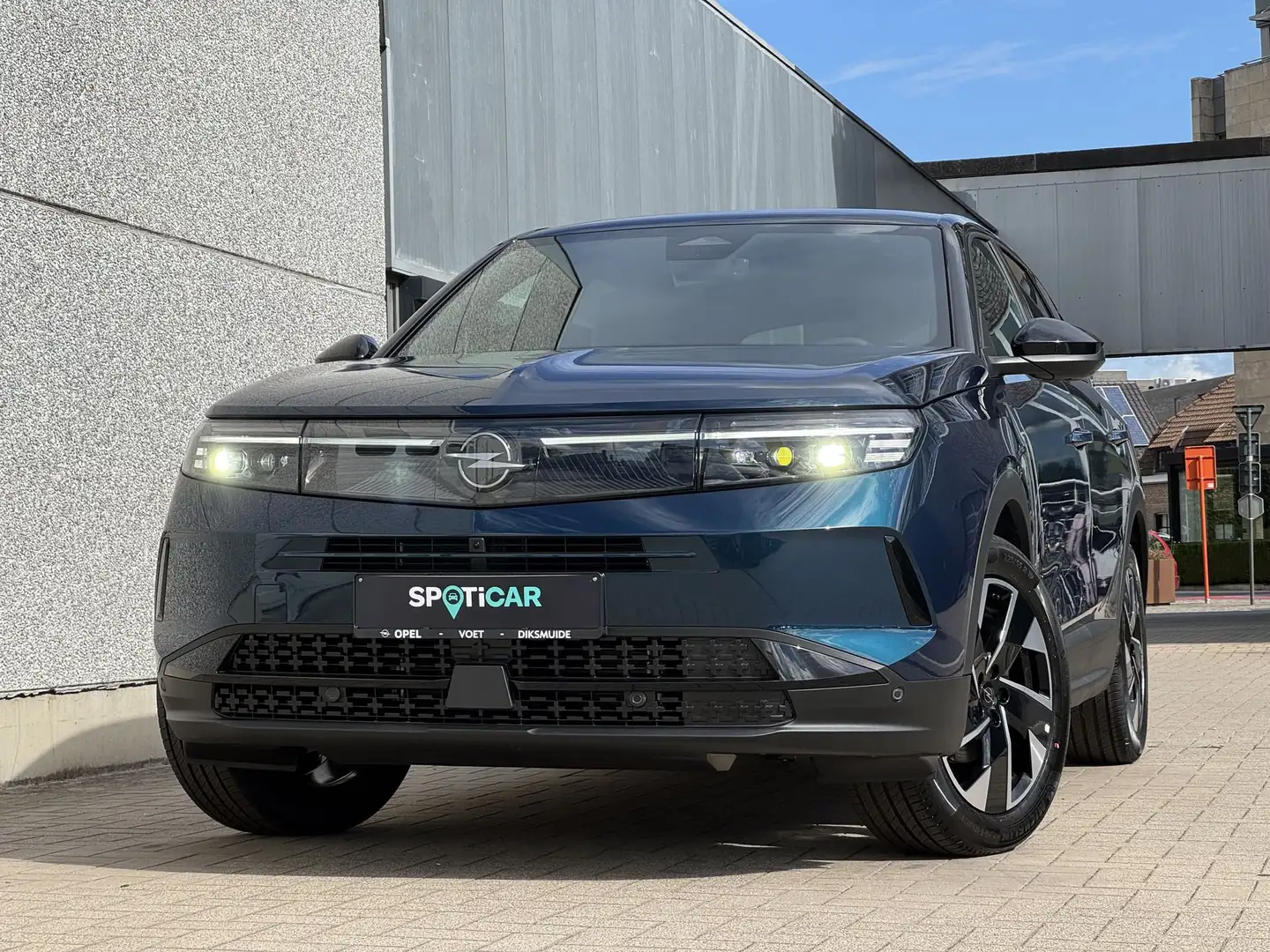 Opel Grandland MILD HYBRID 136PK AUT. GS TECHPACK PLUS Blauw - 1