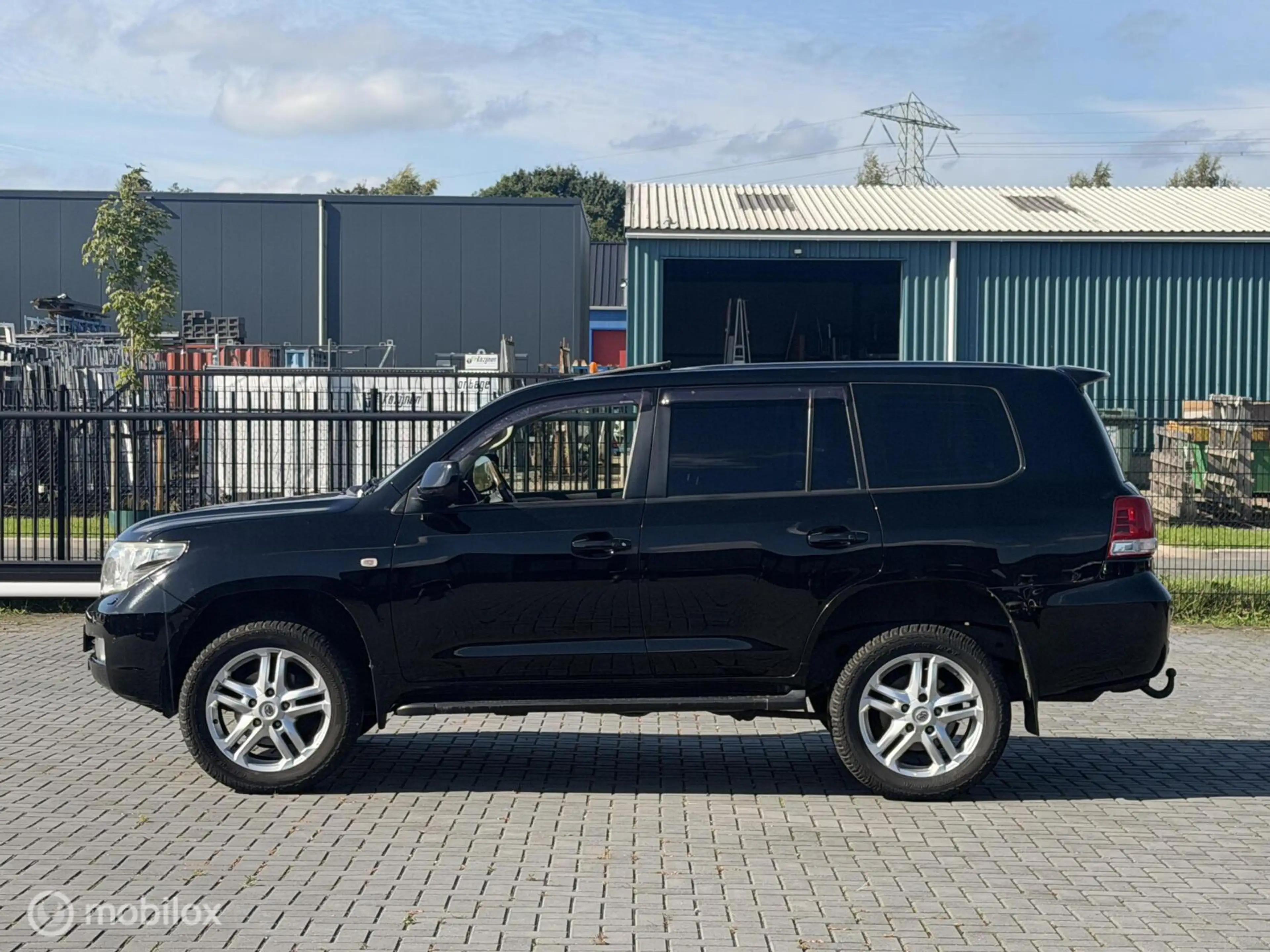 Toyota Land Cruiser LandCruiser V8 4.5 D-4D Executive 7p. — photo 5
