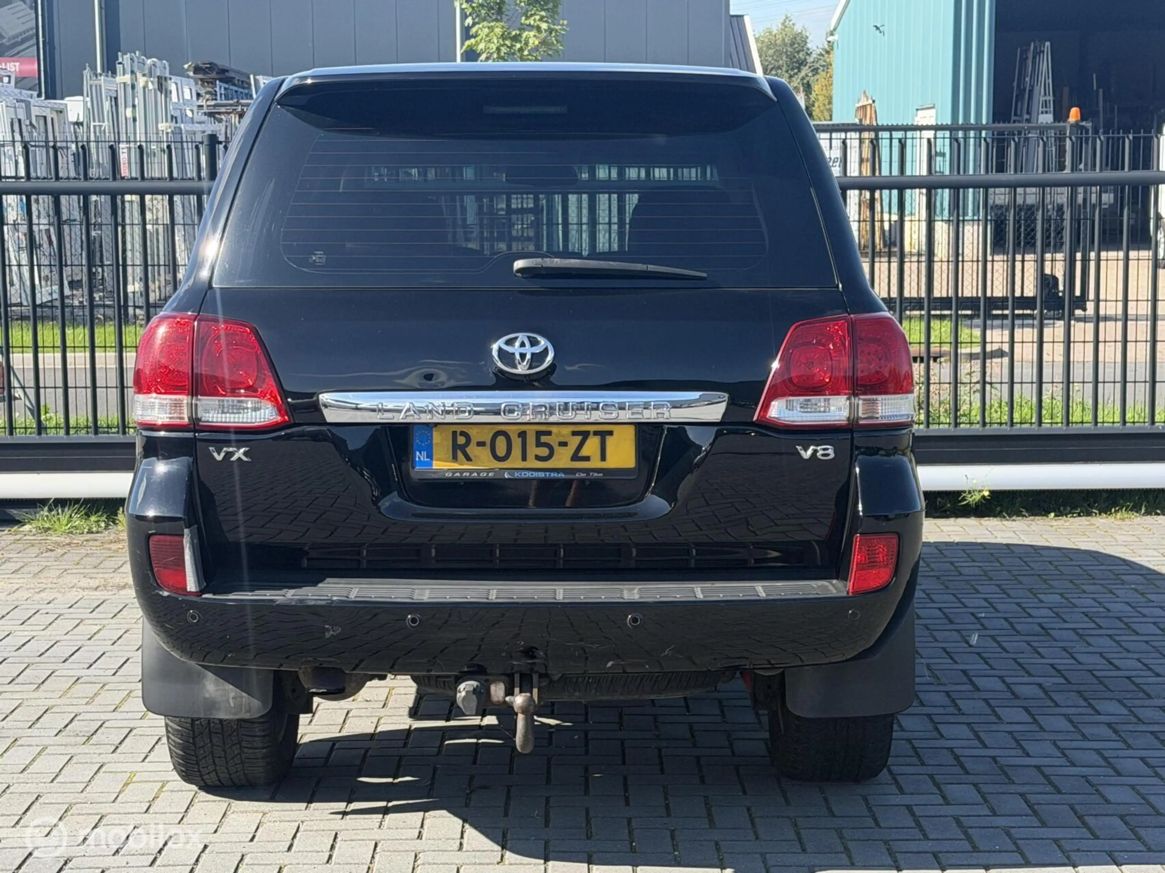 Toyota Land Cruiser LandCruiser V8 4.5 D-4D Executive 7p. — photo 6
