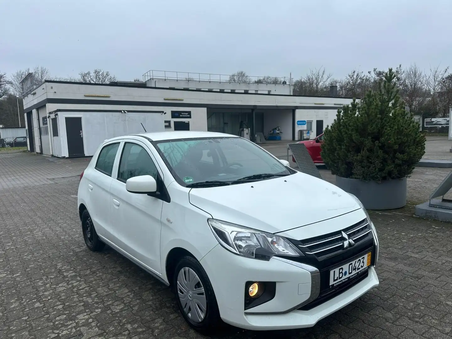 Mitsubishi Space Star Space Star 1.2 Weiß - 1