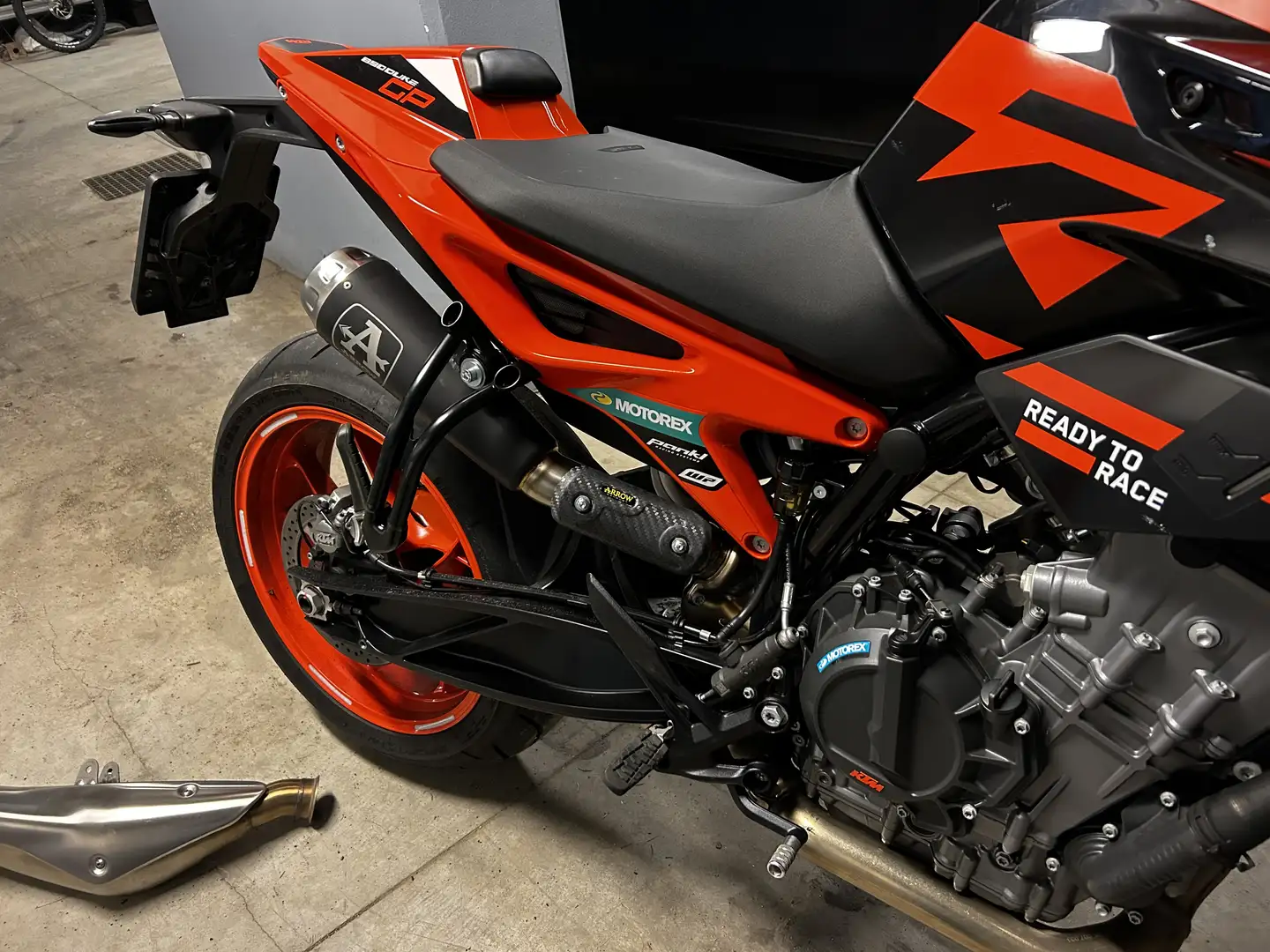 KTM 890 Duke GP - 2