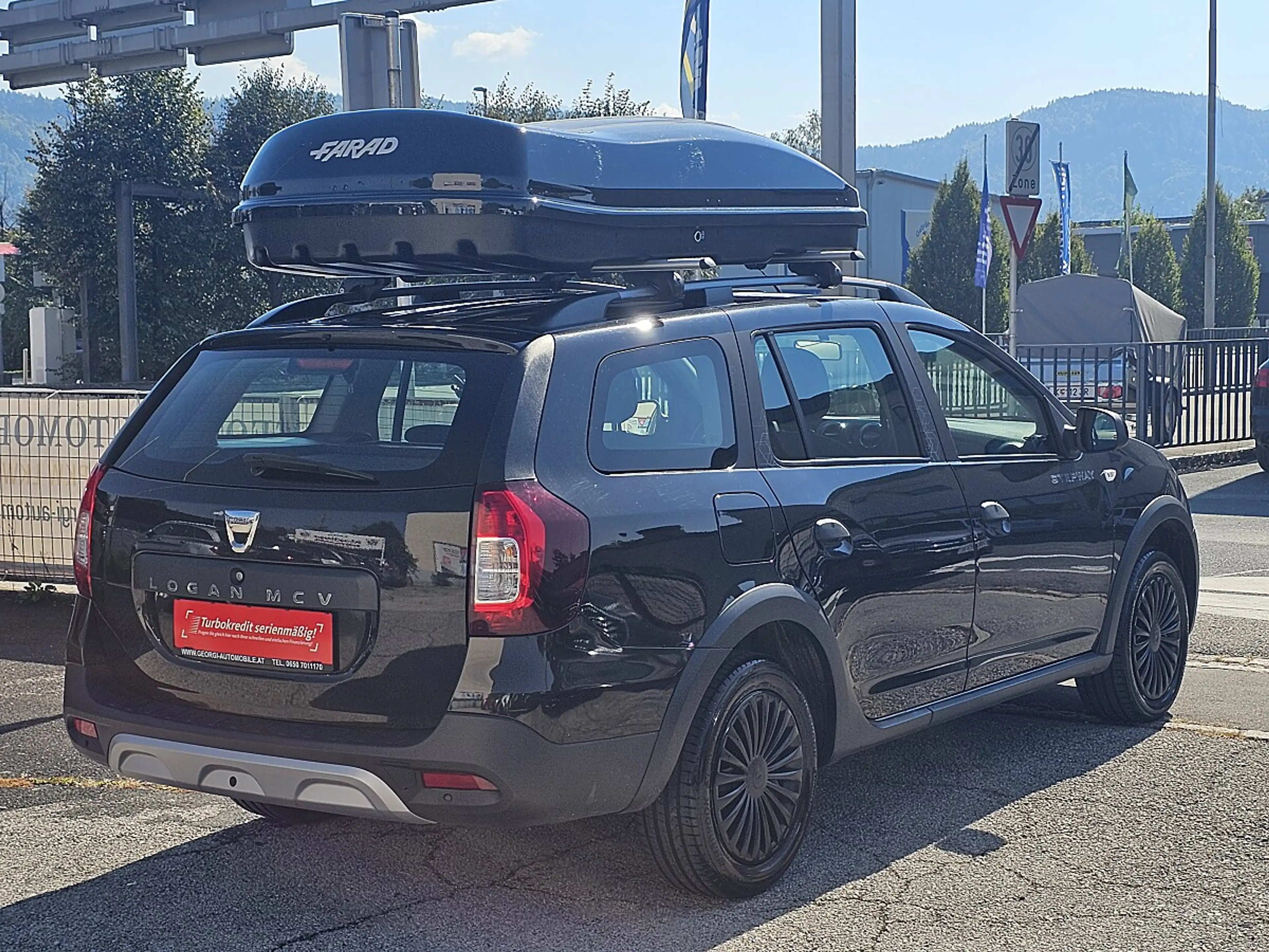 Dacia Logan MCV Celebration TCe 90 1-Hand Pickerl+Service-N... — photo 4