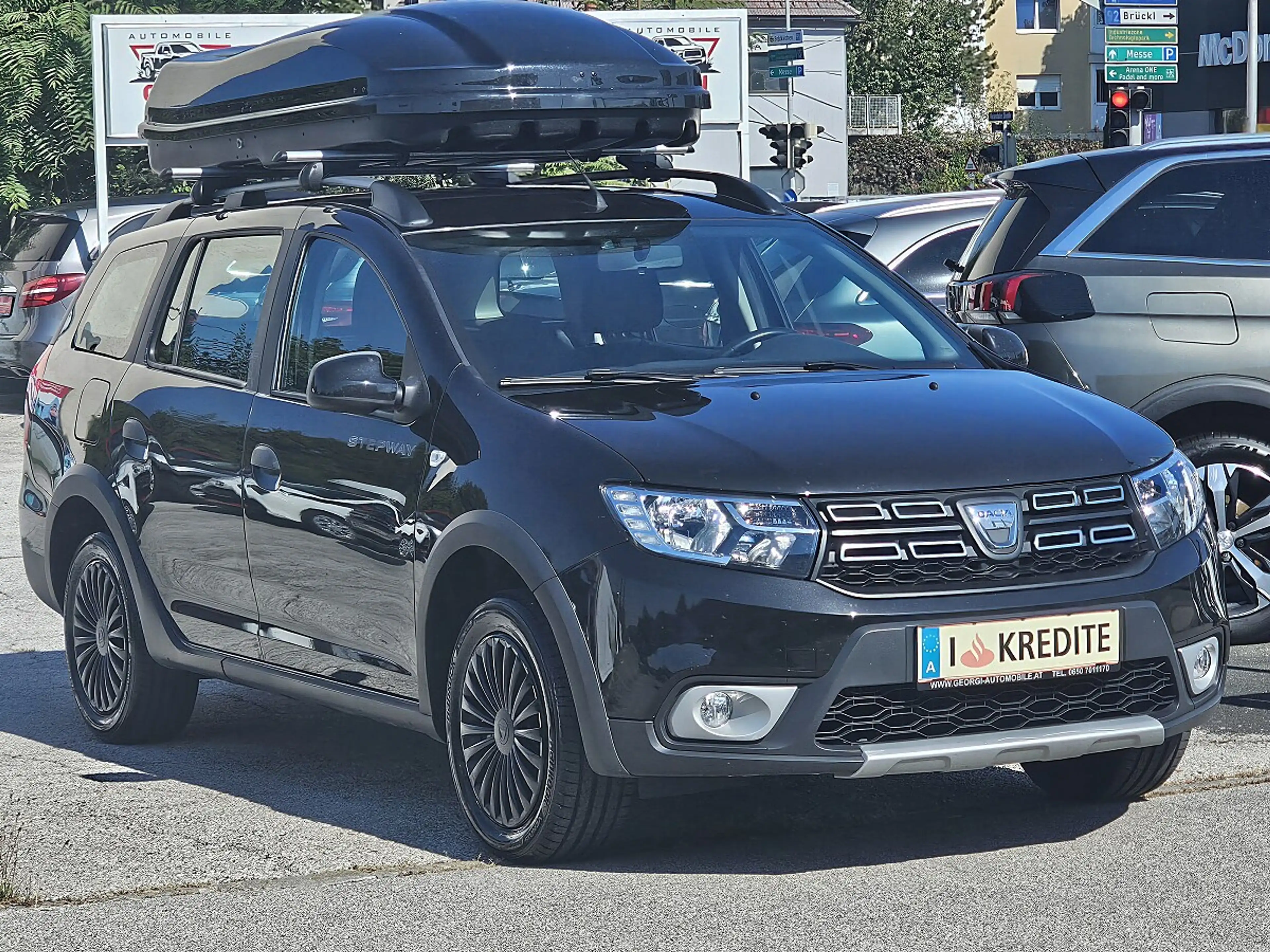 Dacia Logan MCV Celebration TCe 90 1-Hand Pickerl+Service-N... — photo 2