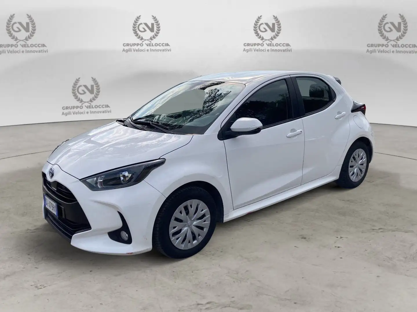 Toyota Yaris 1.5 Hybrid 5 porte Business Bianco - 1