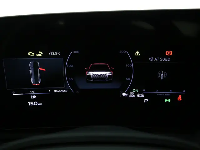 Audi A6 view 12