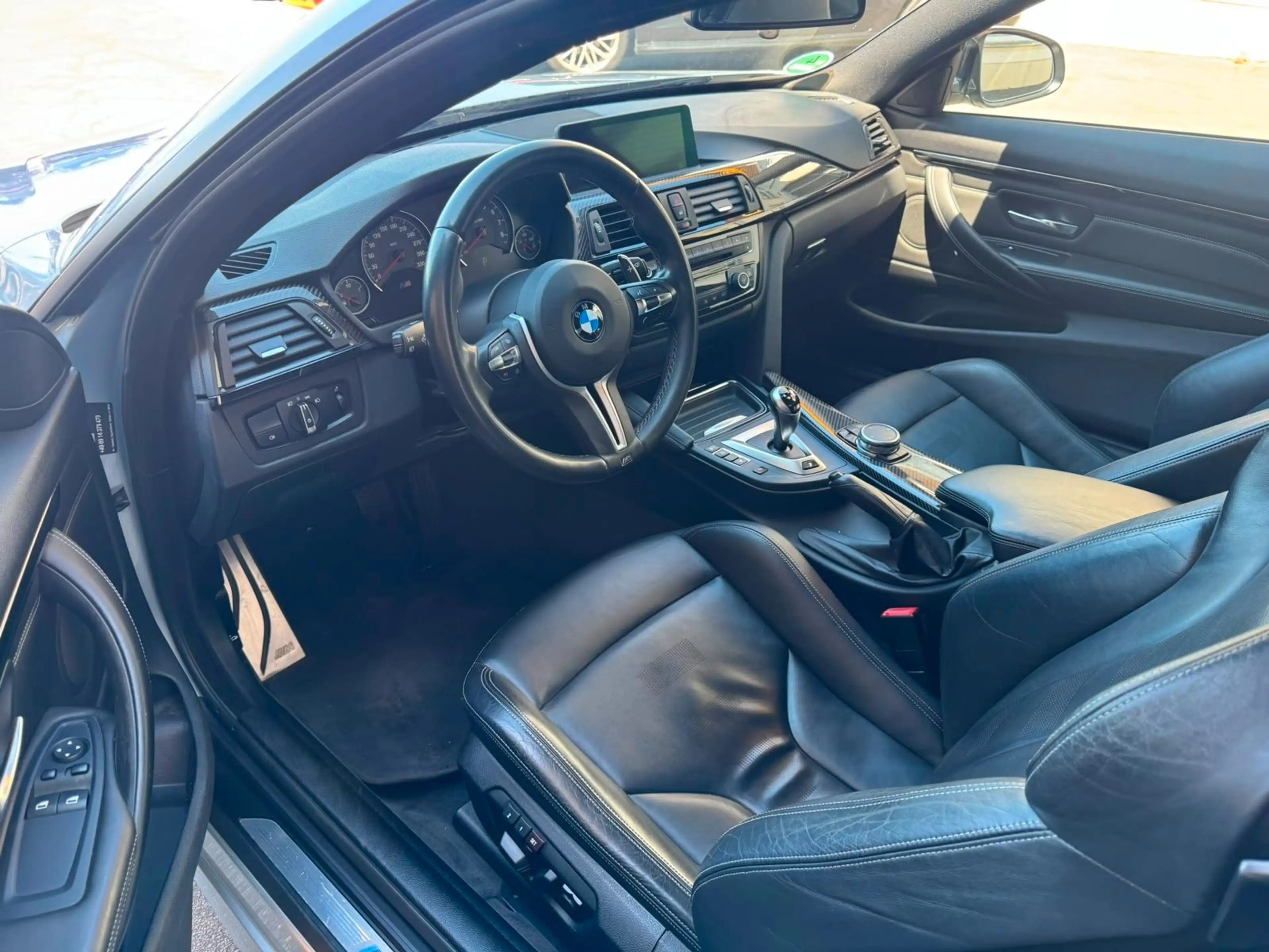 BMW M4 DKG Coupe LED MEMO CARBON NAVI 19" UNFALLFREI — photo 10