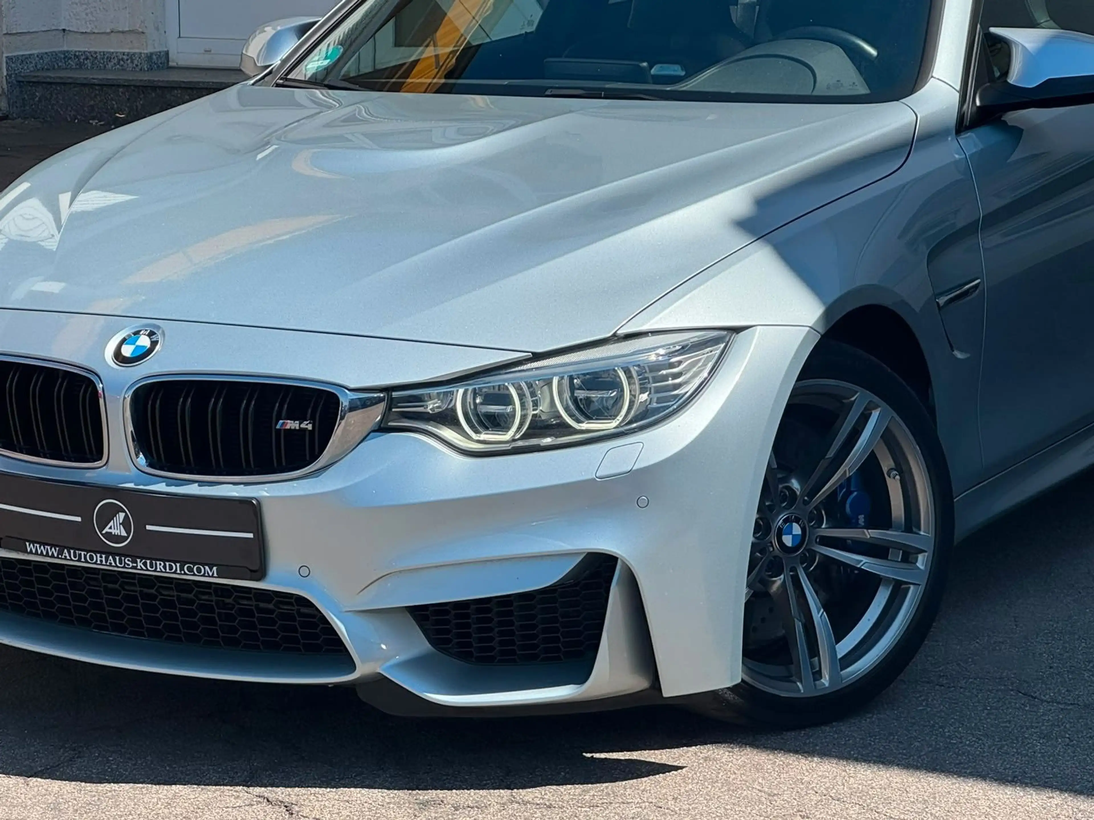 BMW M4 DKG Coupe LED MEMO CARBON NAVI 19" UNFALLFREI — photo 2