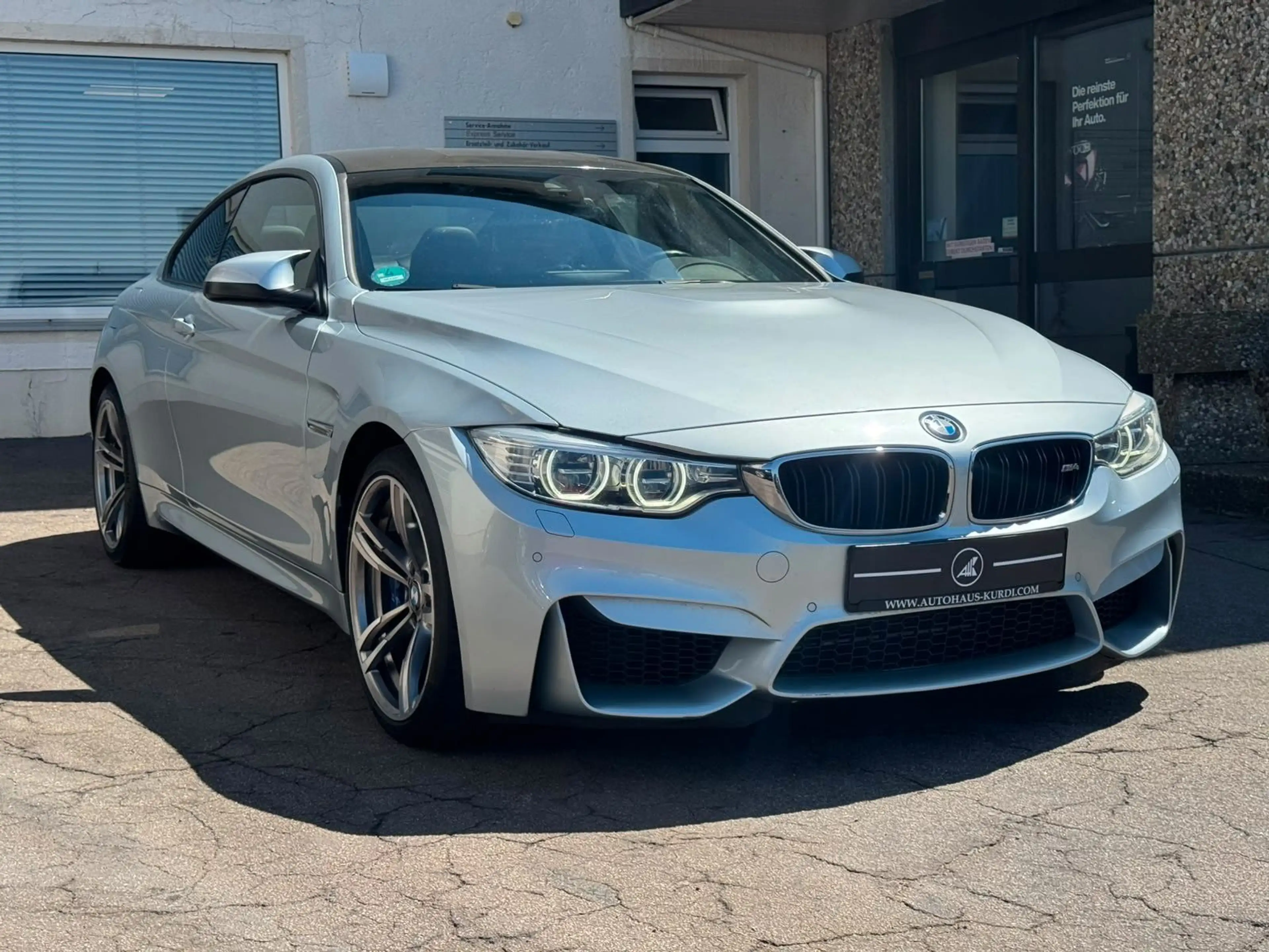 BMW M4 DKG Coupe LED MEMO CARBON NAVI 19" UNFALLFREI — photo 4