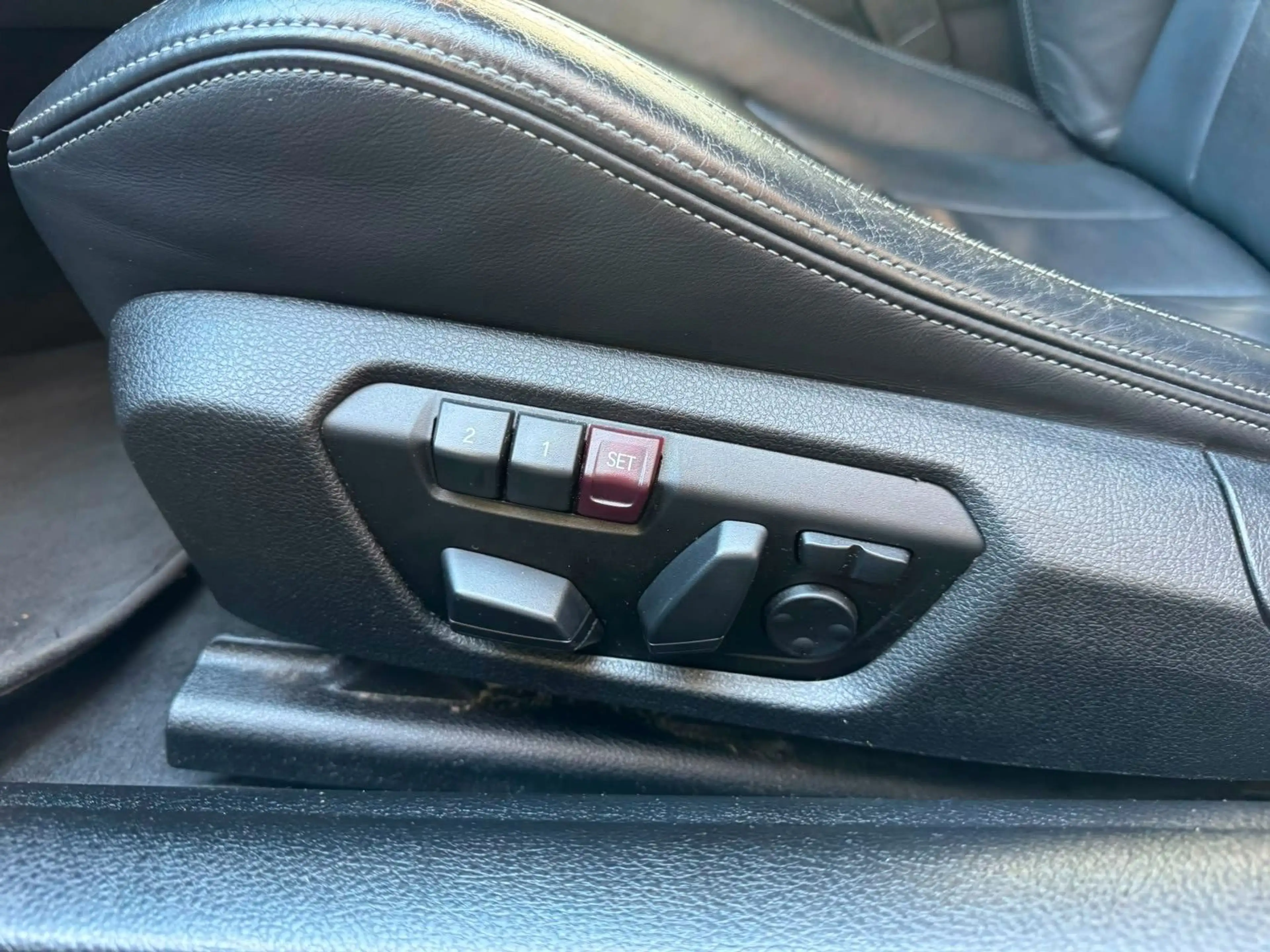 BMW M4 DKG Coupe LED MEMO CARBON NAVI 19" UNFALLFREI — photo 13