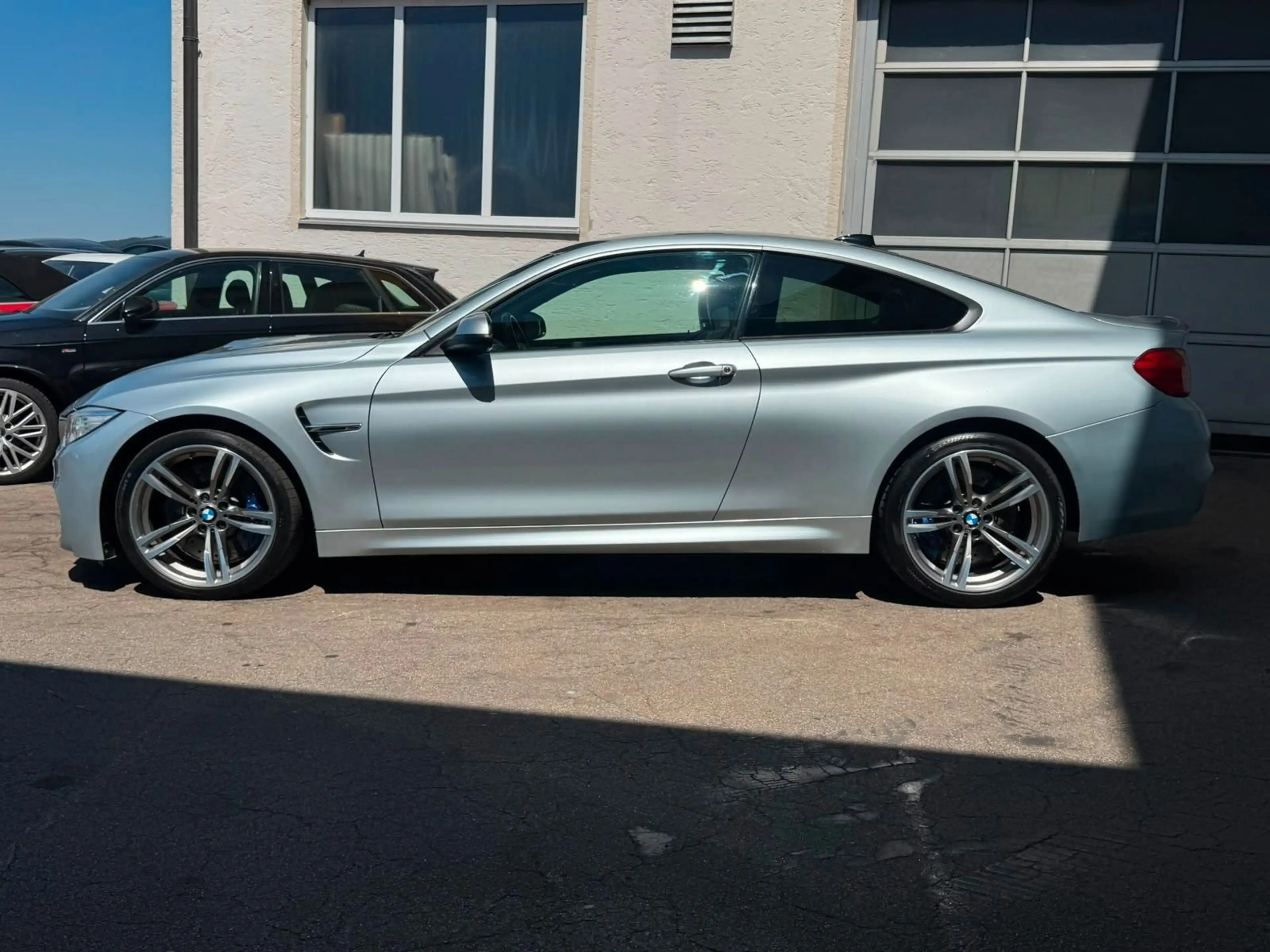 BMW M4 DKG Coupe LED MEMO CARBON NAVI 19" UNFALLFREI — photo 9