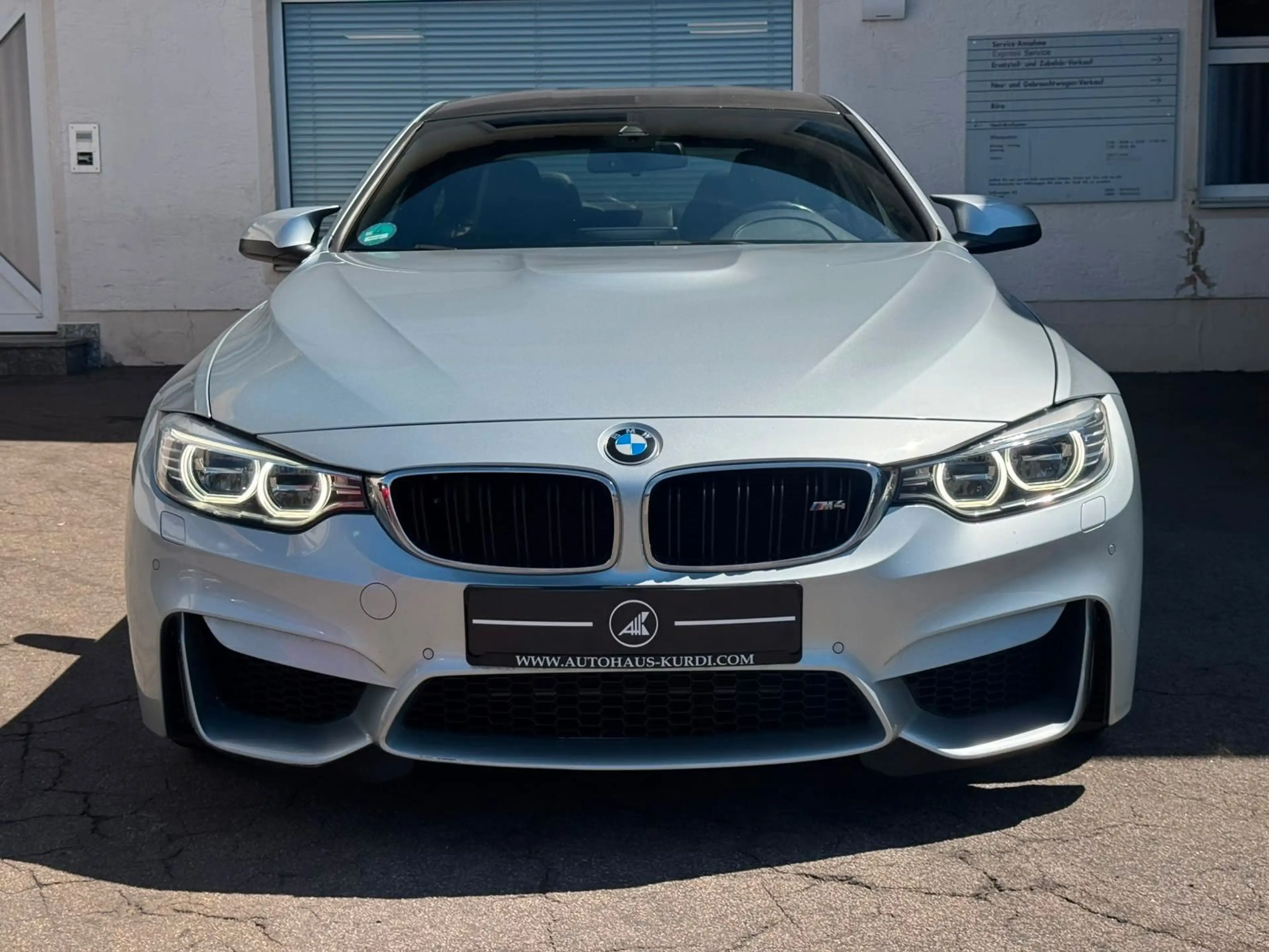 BMW M4 DKG Coupe LED MEMO CARBON NAVI 19" UNFALLFREI — photo 3