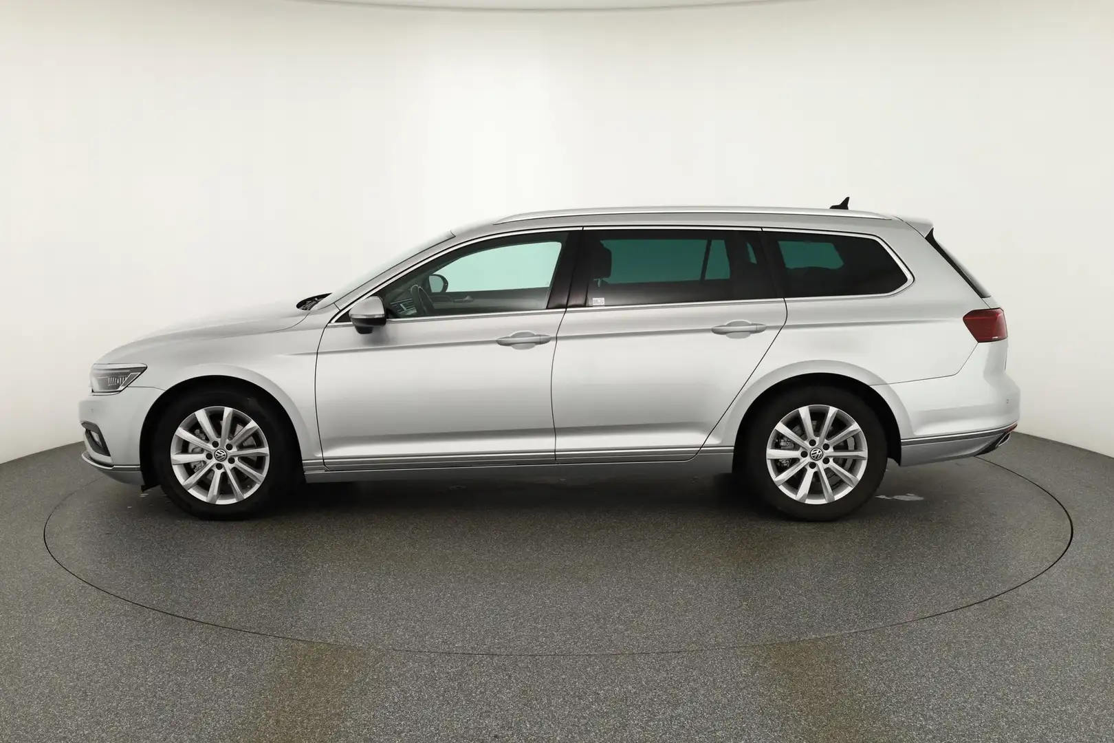 Volkswagen Passat Variant 2.0 TDI Elegance LED Navi ACC AHK Silber - 2