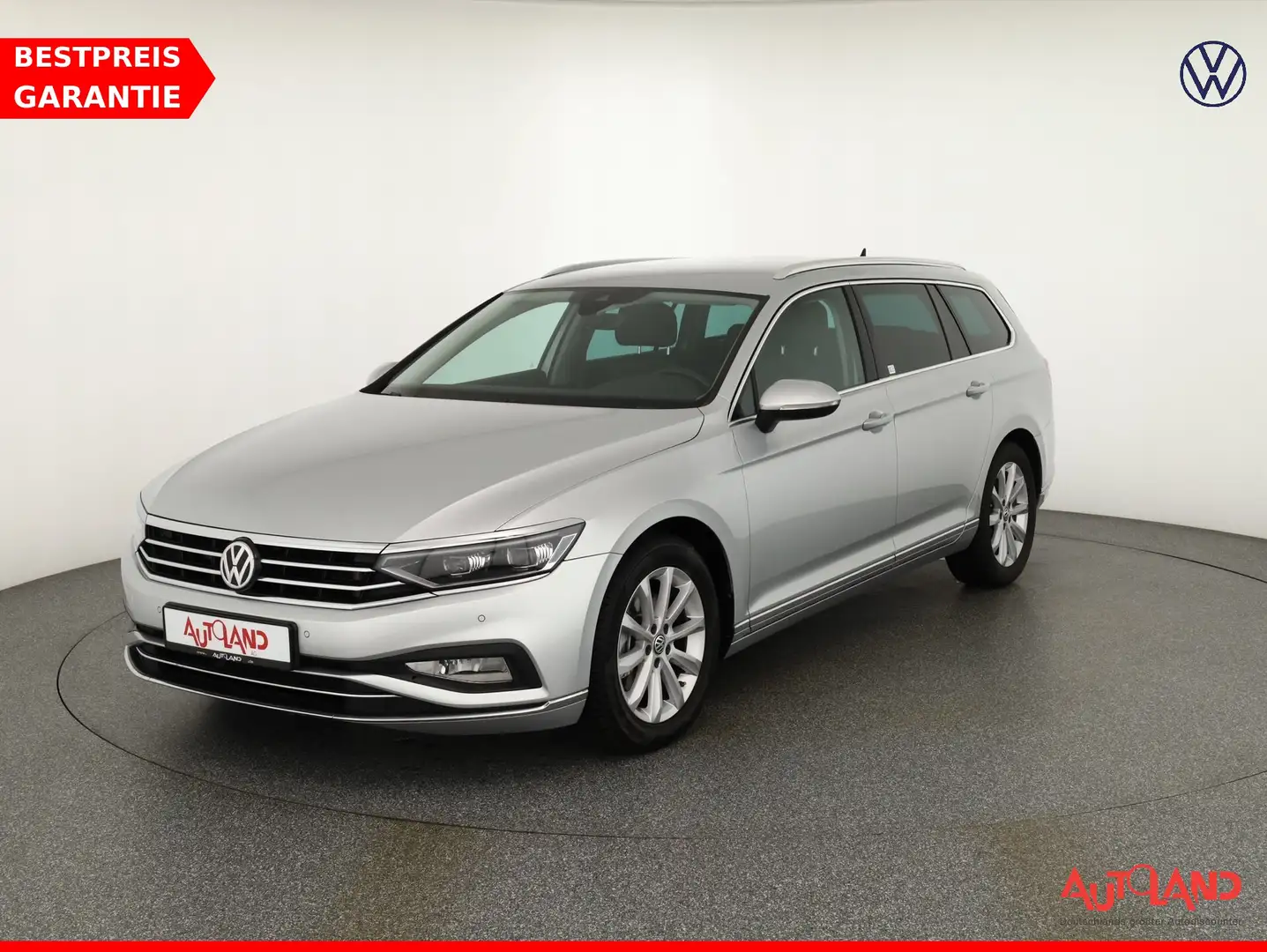Volkswagen Passat Variant 2.0 TDI Elegance LED Navi ACC AHK Silber - 1