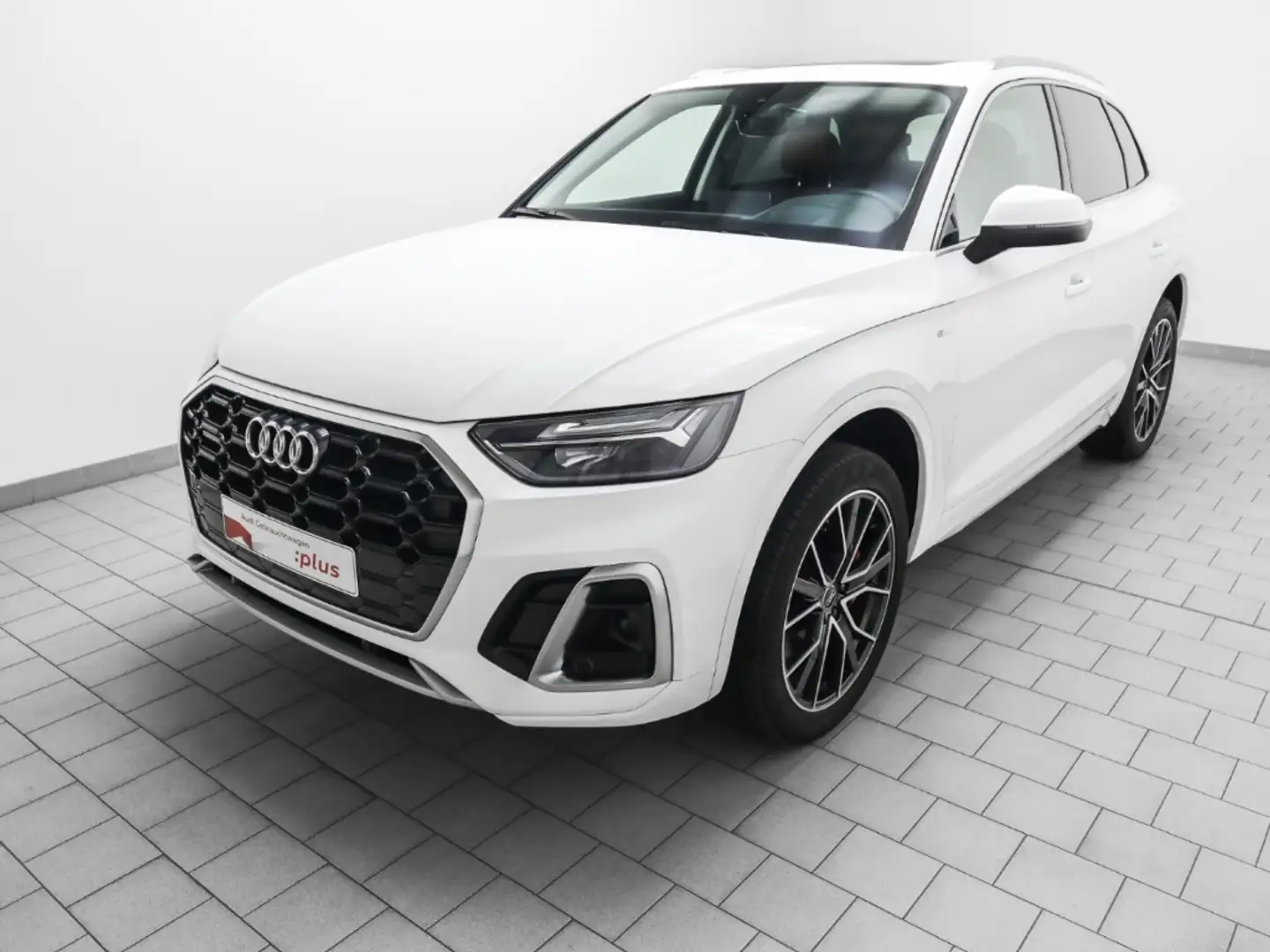 Audi Q5 55 TFSI e qu S line Pano AHK HuD Kamera Weiß - 2