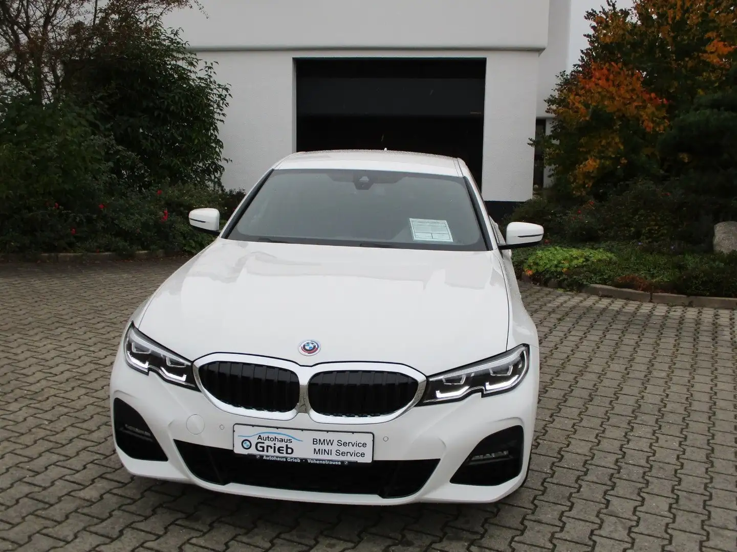 BMW 320 i xDrive 50 Jahre M Sport Driving Assistant Wit - 2