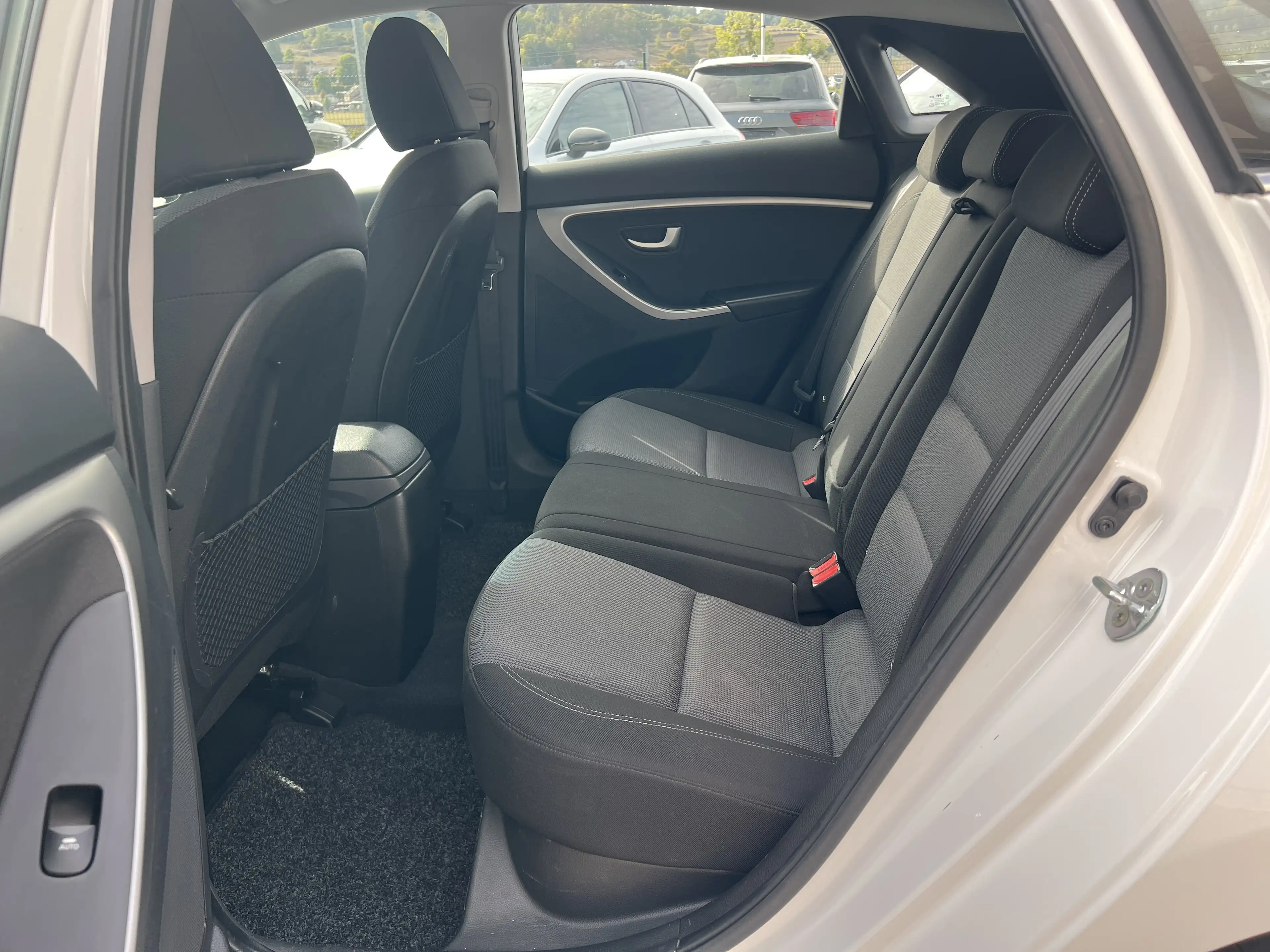 Hyundai i30 1.6 CRDi 110CV INTUITIVE — photo 12