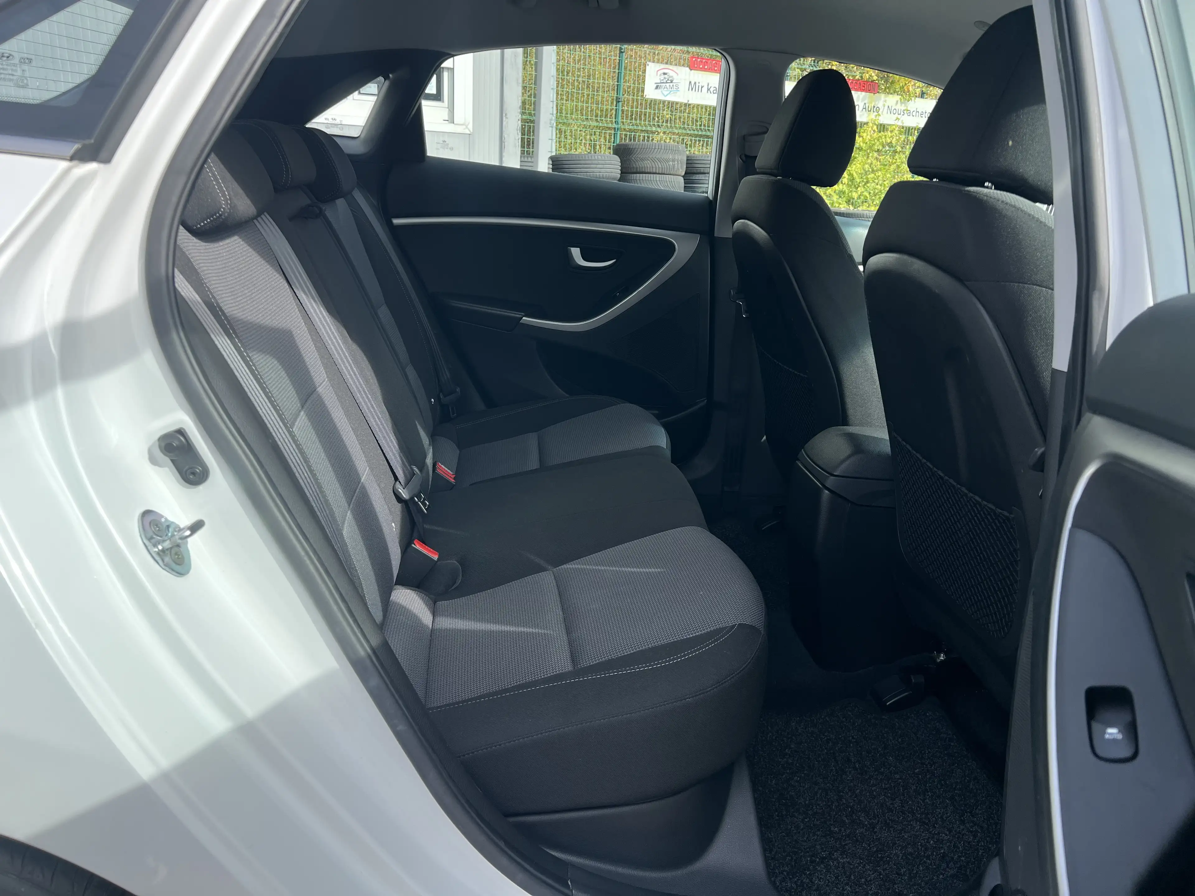 Hyundai i30 1.6 CRDi 110CV INTUITIVE — photo 11