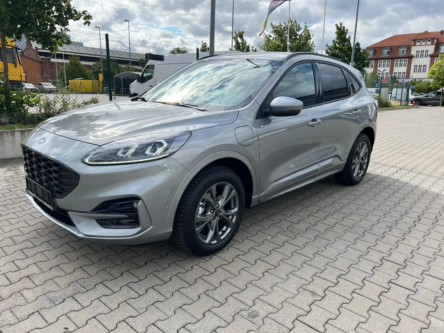 Ford Kuga ST-LINE X AHK+LED+elektr. HECKKLAPPE Silber - 2