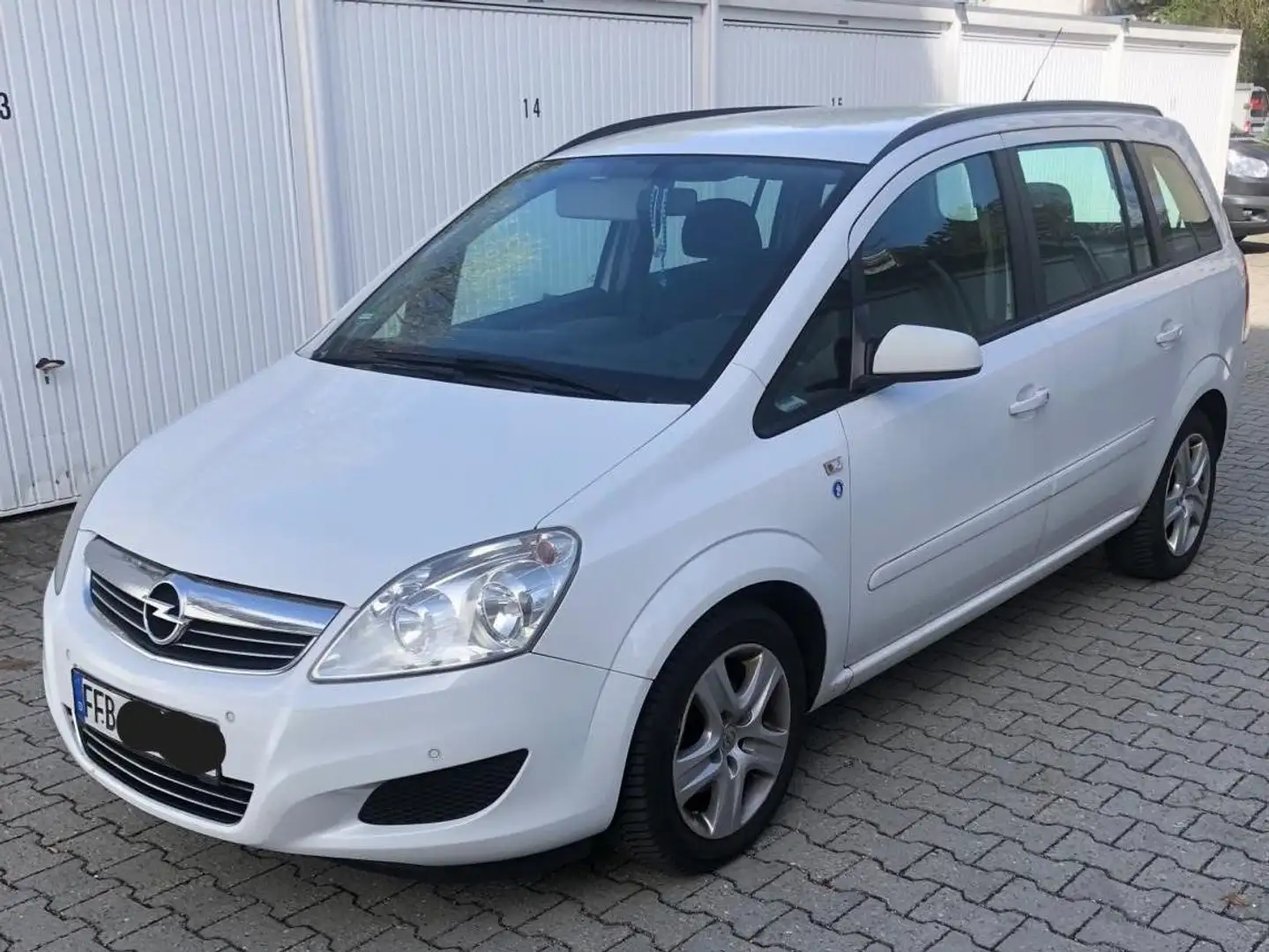 Opel Zafira Zafira 1.6 Selection 110 Jahre Weiß - 1