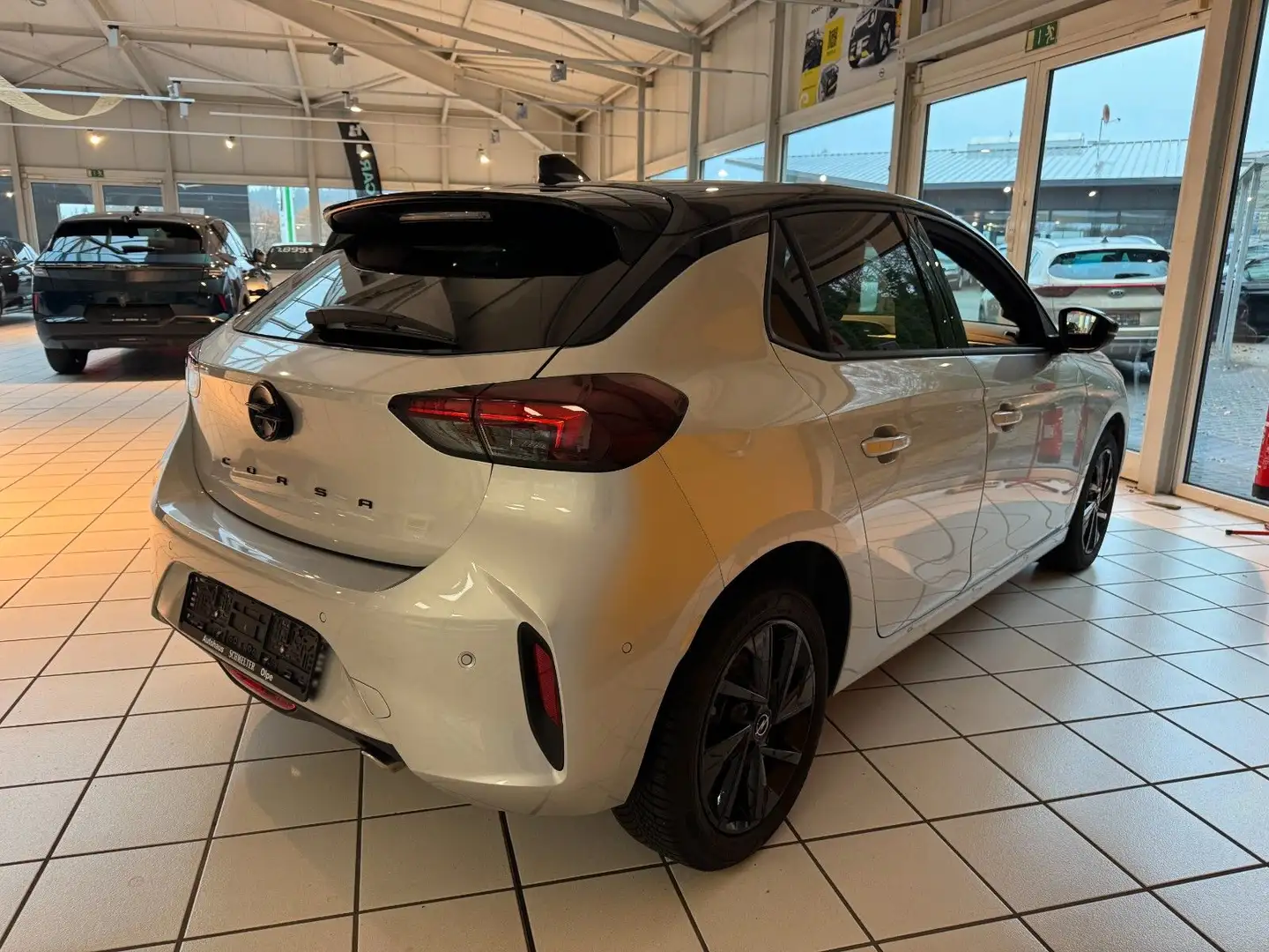 Opel Corsa F GS Navi+LED+Kamera Silber - 2