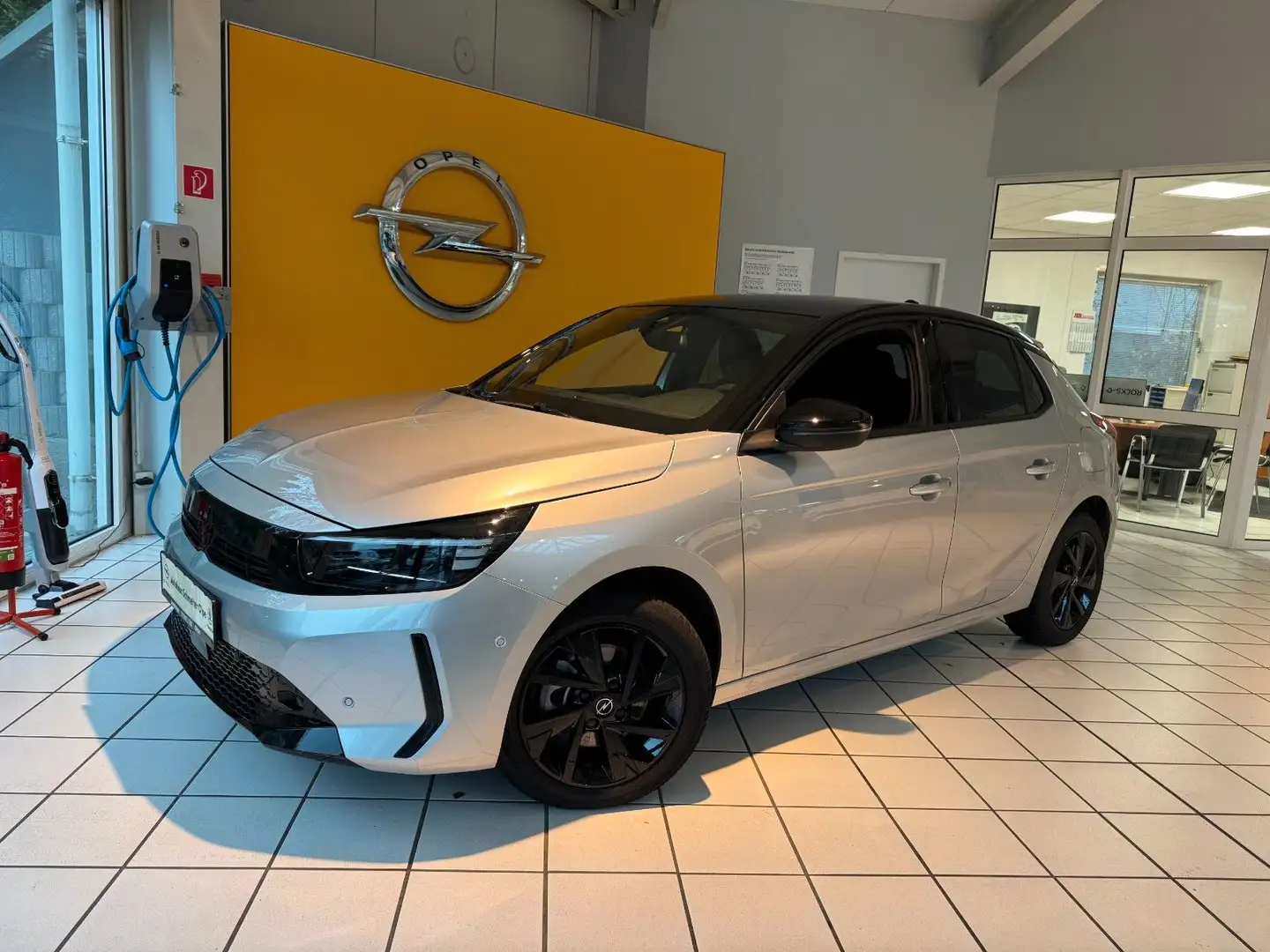 Opel Corsa F GS Navi+LED+Kamera Silber - 1