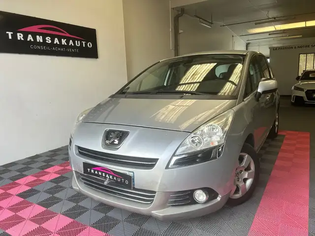 Peugeot 5008 5008 1.6 HDi 110ch FAP BVM6 Confort Pack 5pl