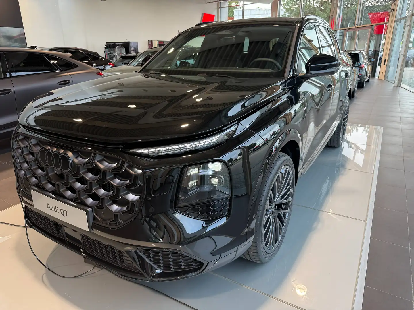 Audi Q7 TDI quattro 220 kW 7-Sitze 2027* Schwarz - 1