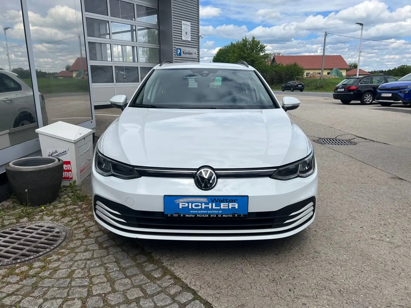 Volkswagen Golf Variant Life TSI Weiß - 2