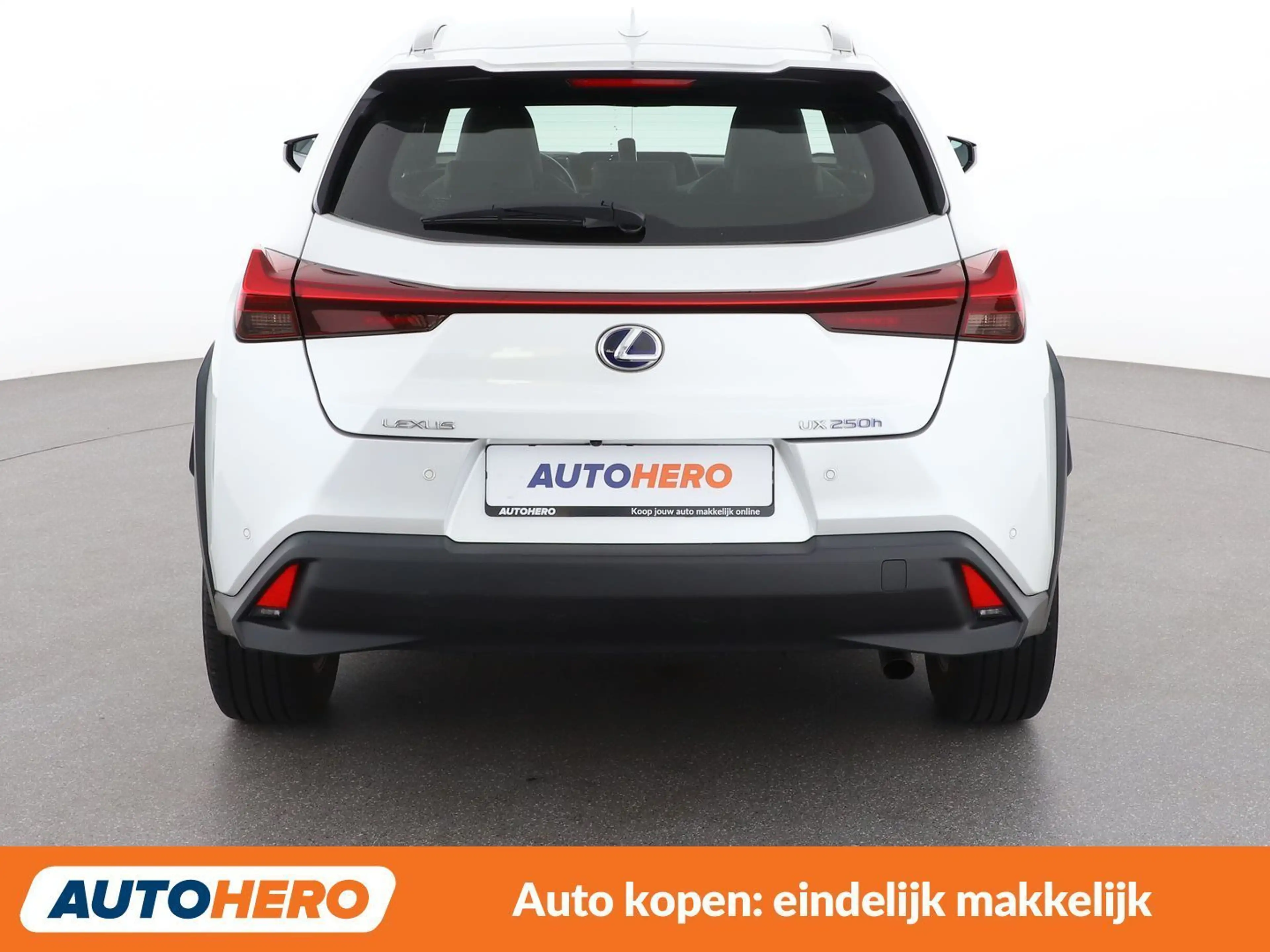 Lexus UX 250h UX 250h Pack Confort Business — photo 5