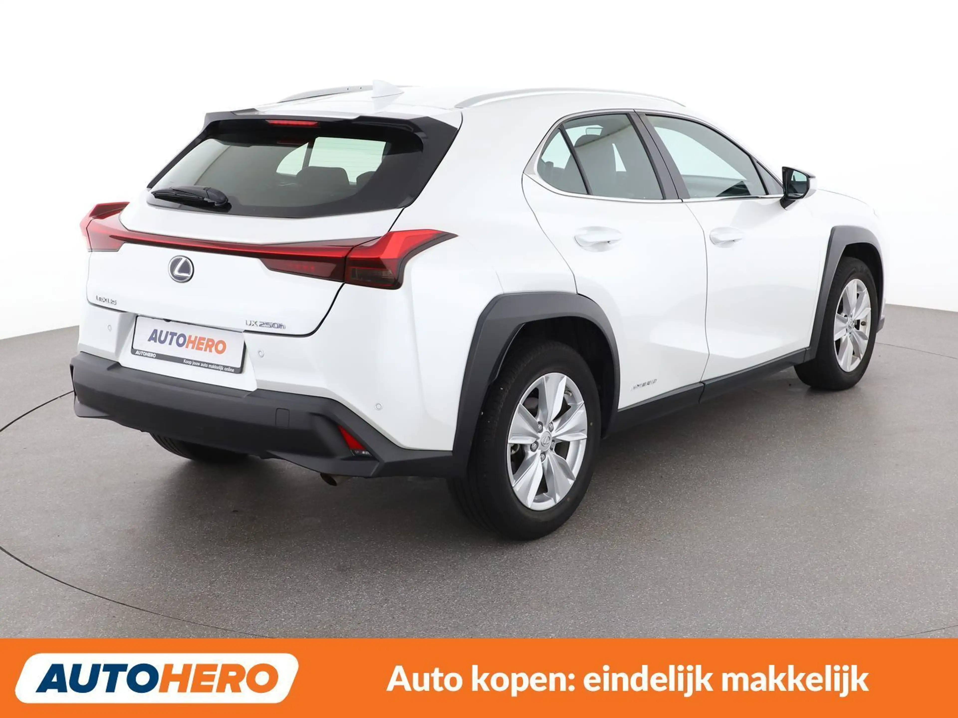 Lexus UX 250h UX 250h Pack Confort Business — photo 6
