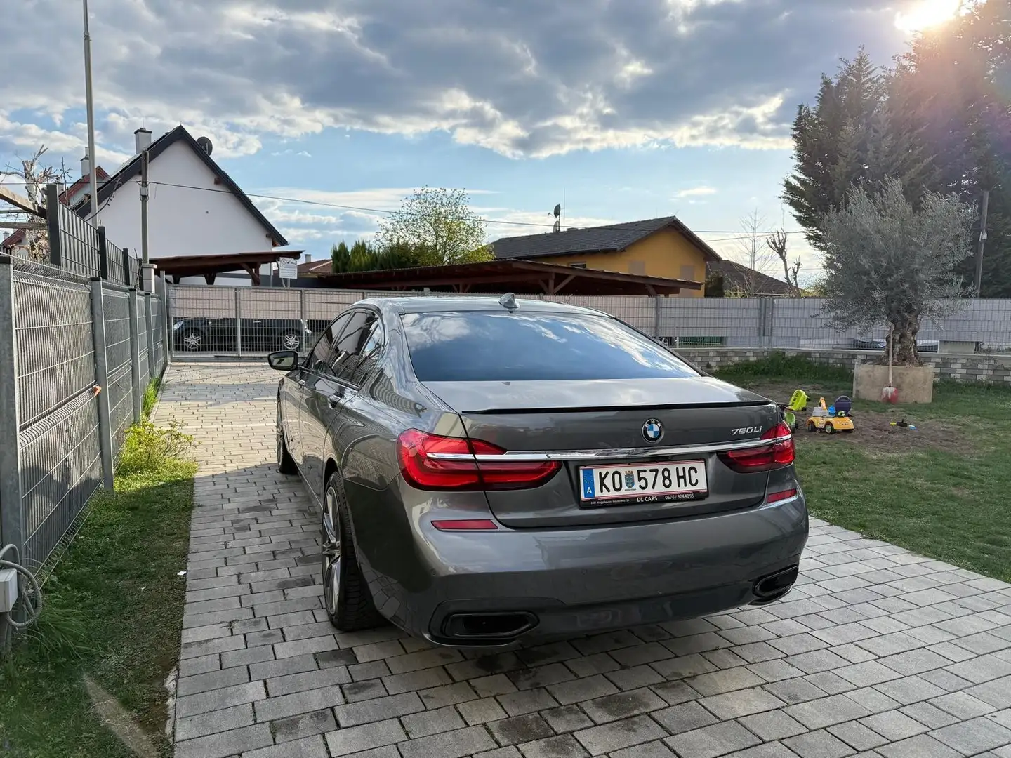 BMW 750 750Li xDrive Österreich-Paket Aut. - 2