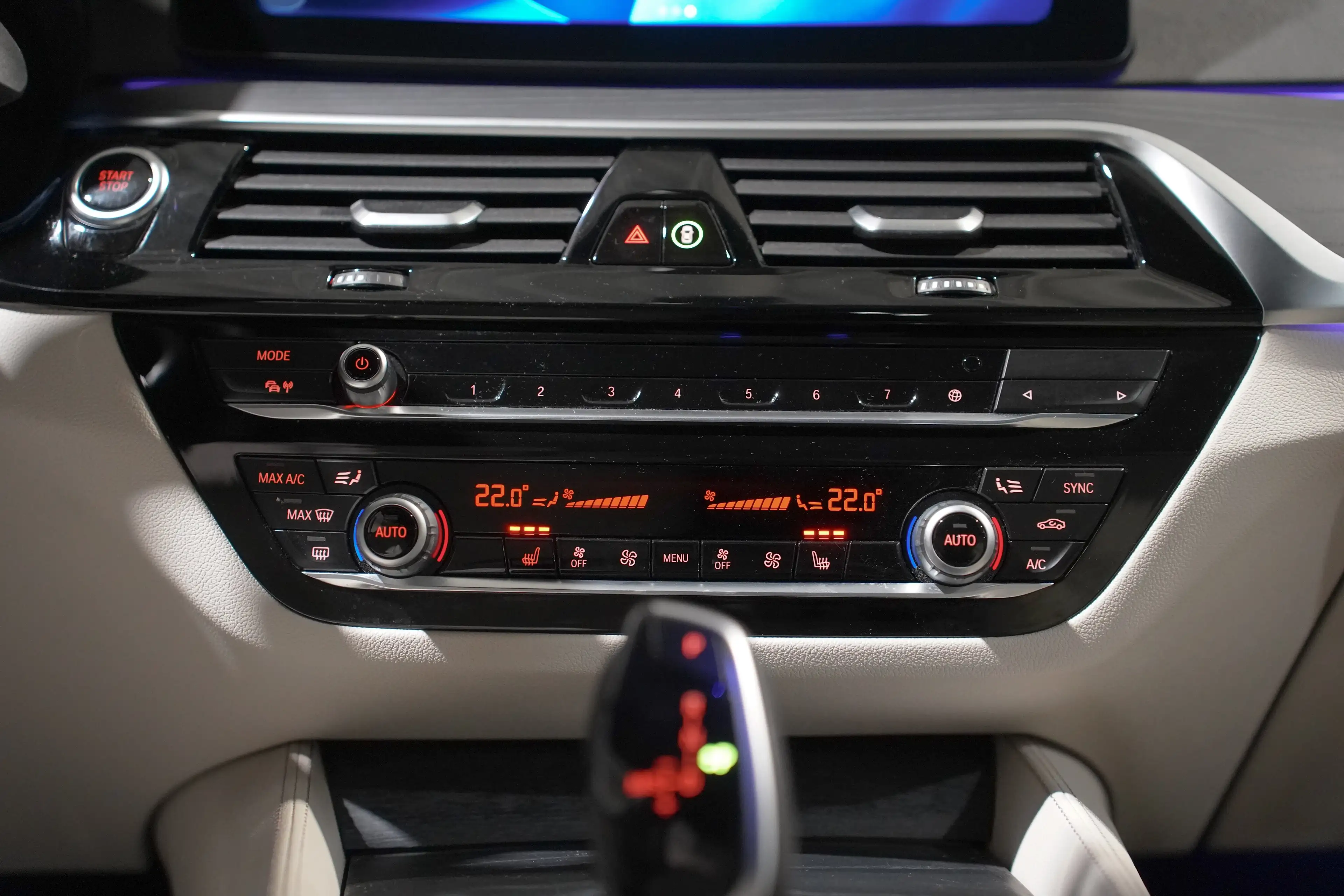 BMW 545 e✖ PACK M | APPLE CARPLAY | LED | CUIR | TVA ✔ — photo 13