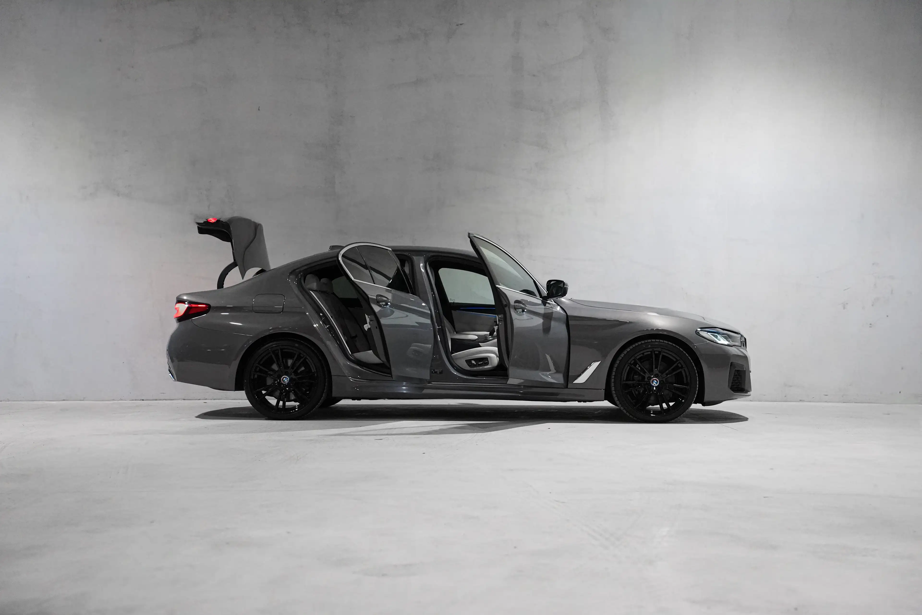 BMW 545 e✖ PACK M | APPLE CARPLAY | LED | CUIR | TVA ✔ — photo 6