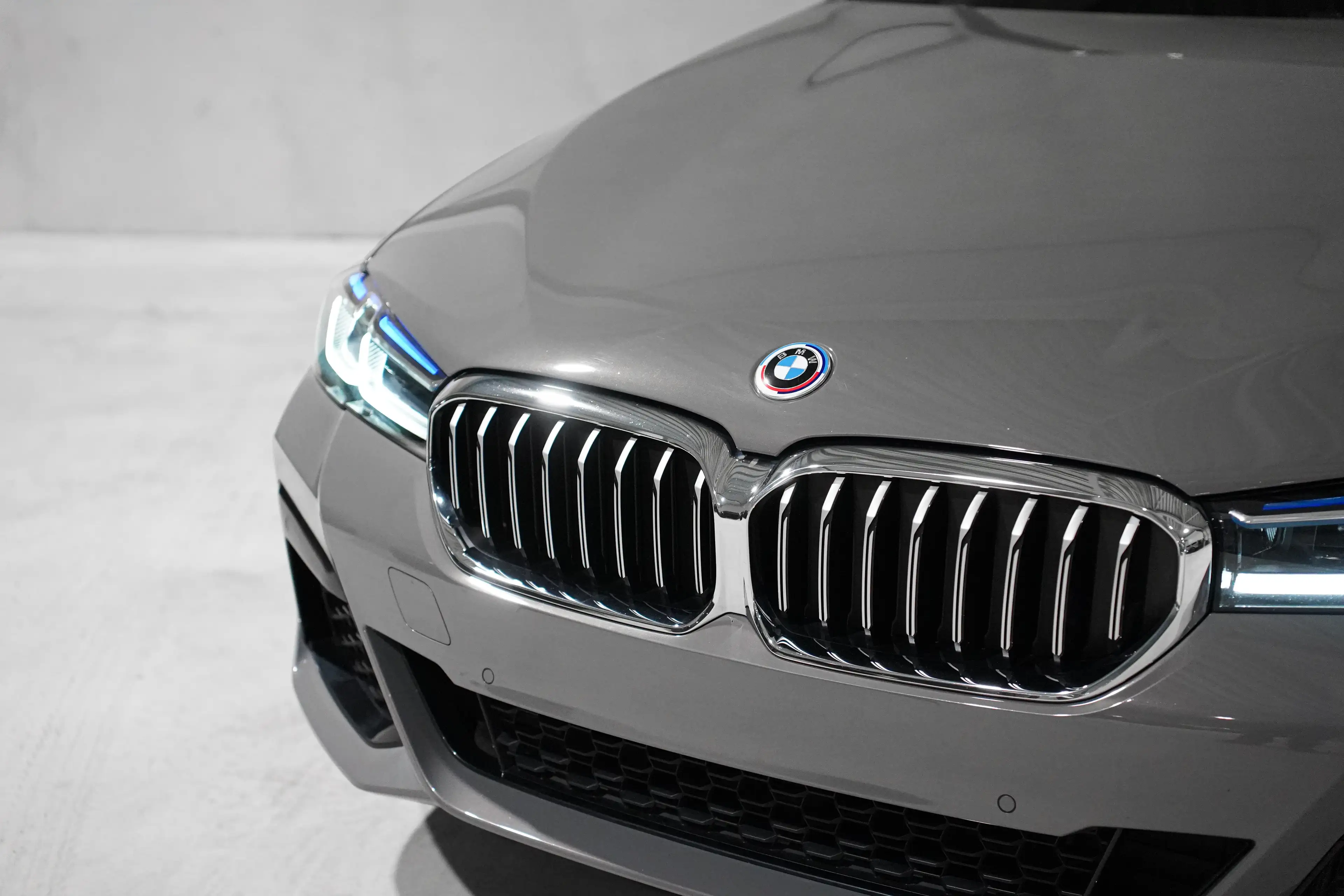 BMW 545 e✖ PACK M | APPLE CARPLAY | LED | CUIR | TVA ✔ — photo 10