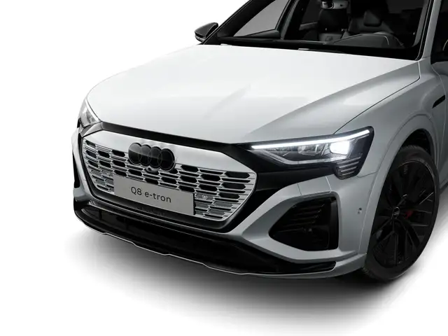 Audi Q8 E-Tron view 7