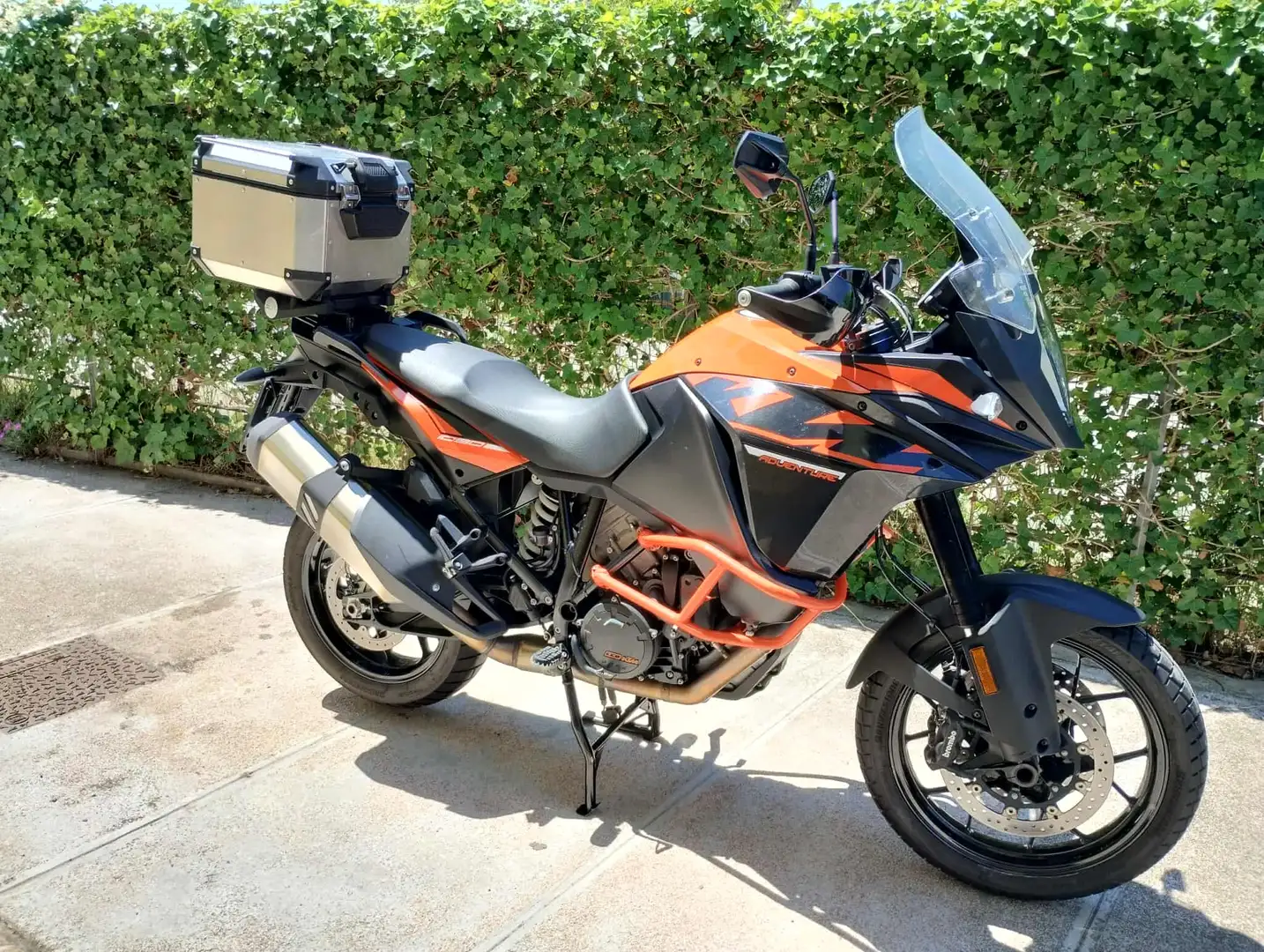 KTM 1090 Adventure Orange - 2
