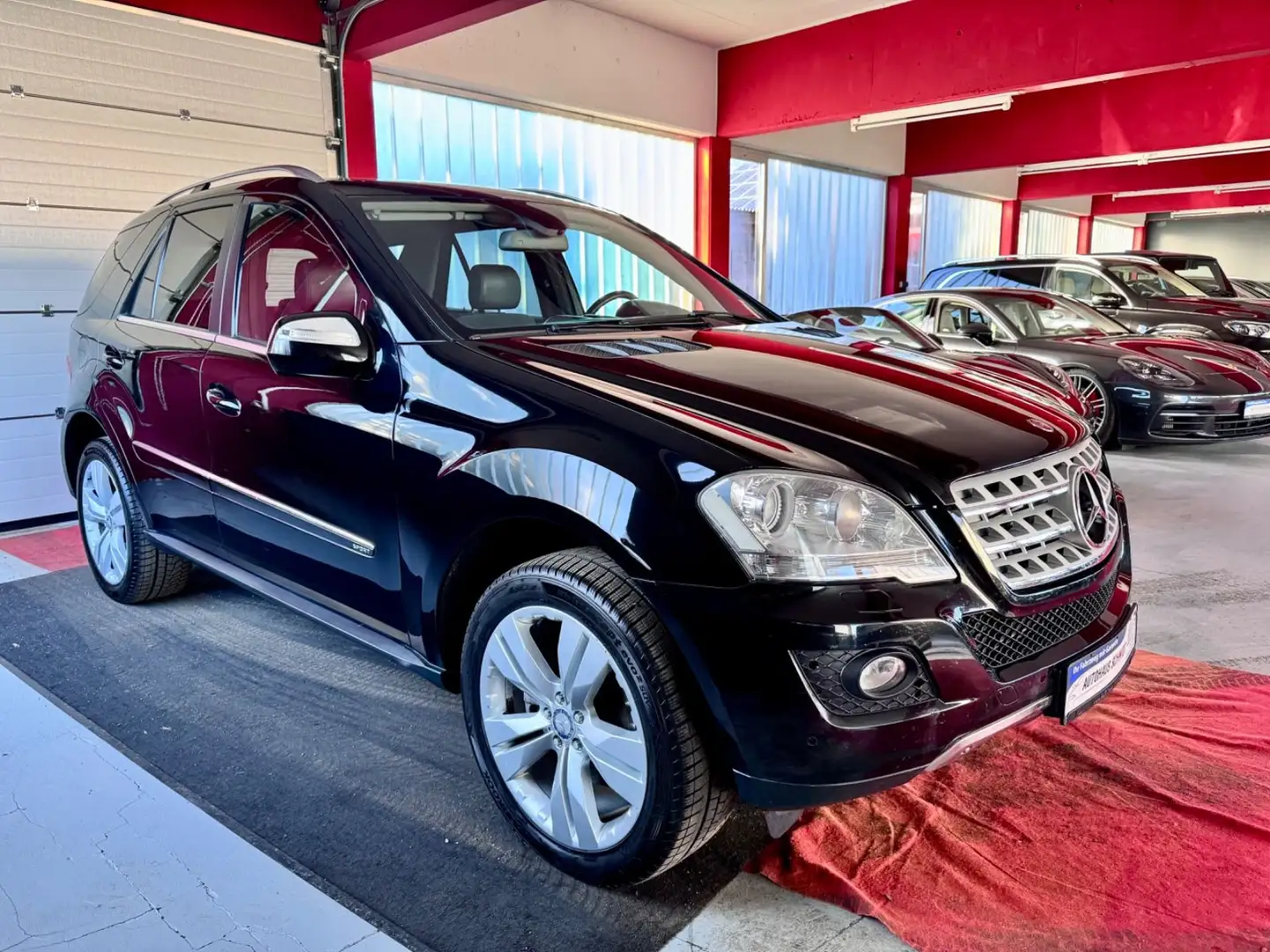 Mercedes-Benz ML 350 CDI 4Matic Sportpaket Airmatic BiXenon 20" Noir - 2