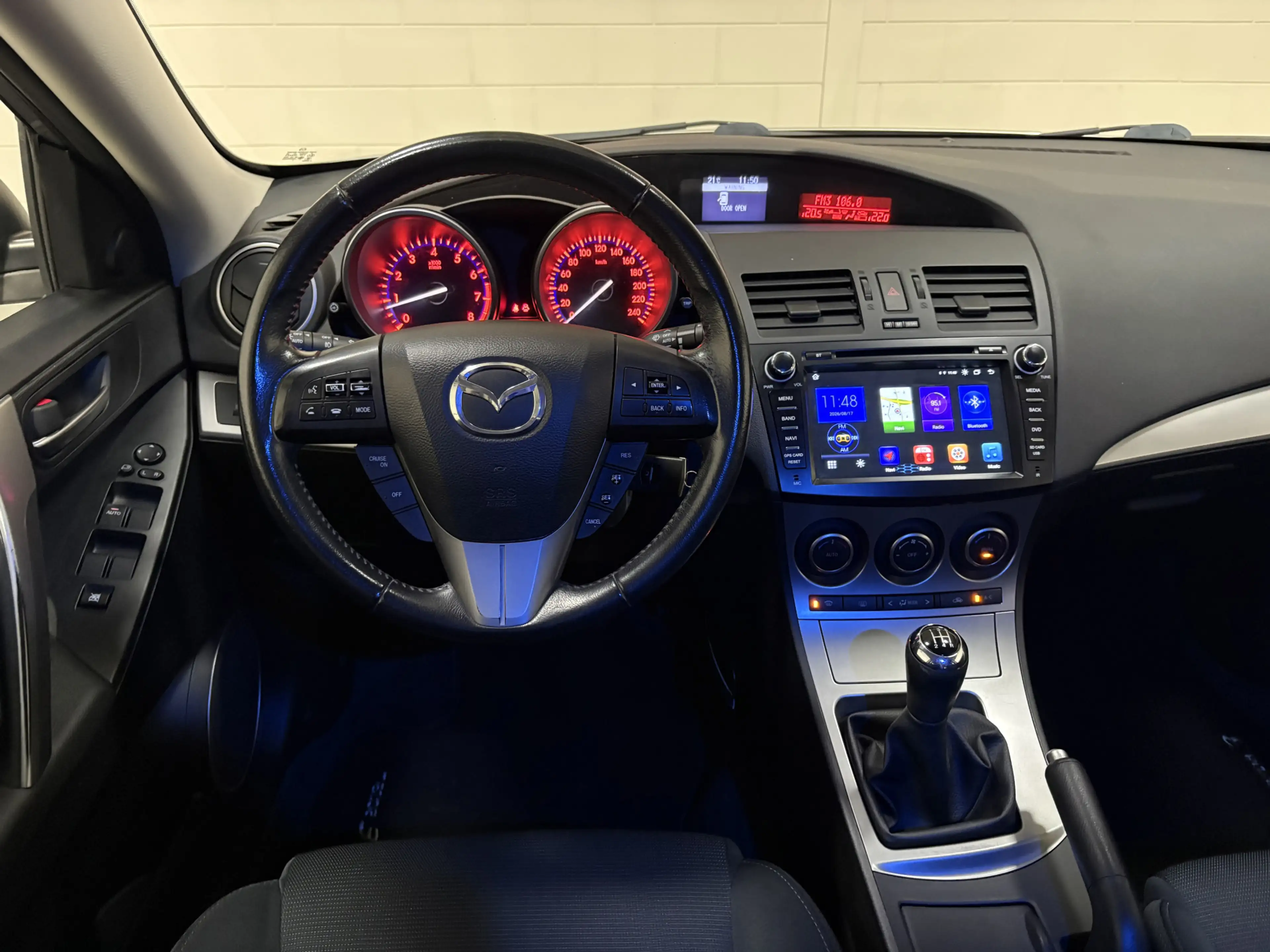 Mazda 3 1.6 GT-M Line, 18 inch, Airco, Cruise, Trekhaak, B — photo 10