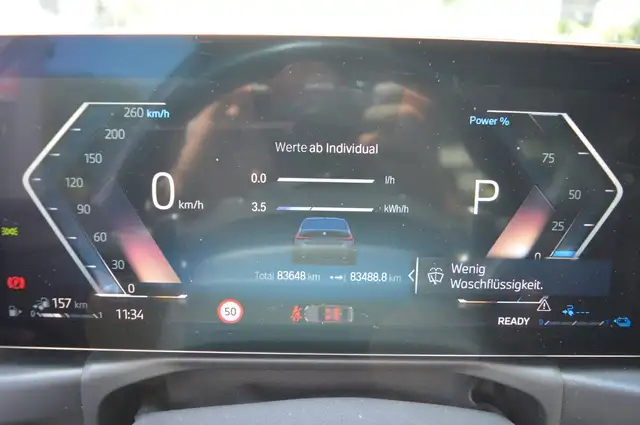 BMW 3 Series view 14