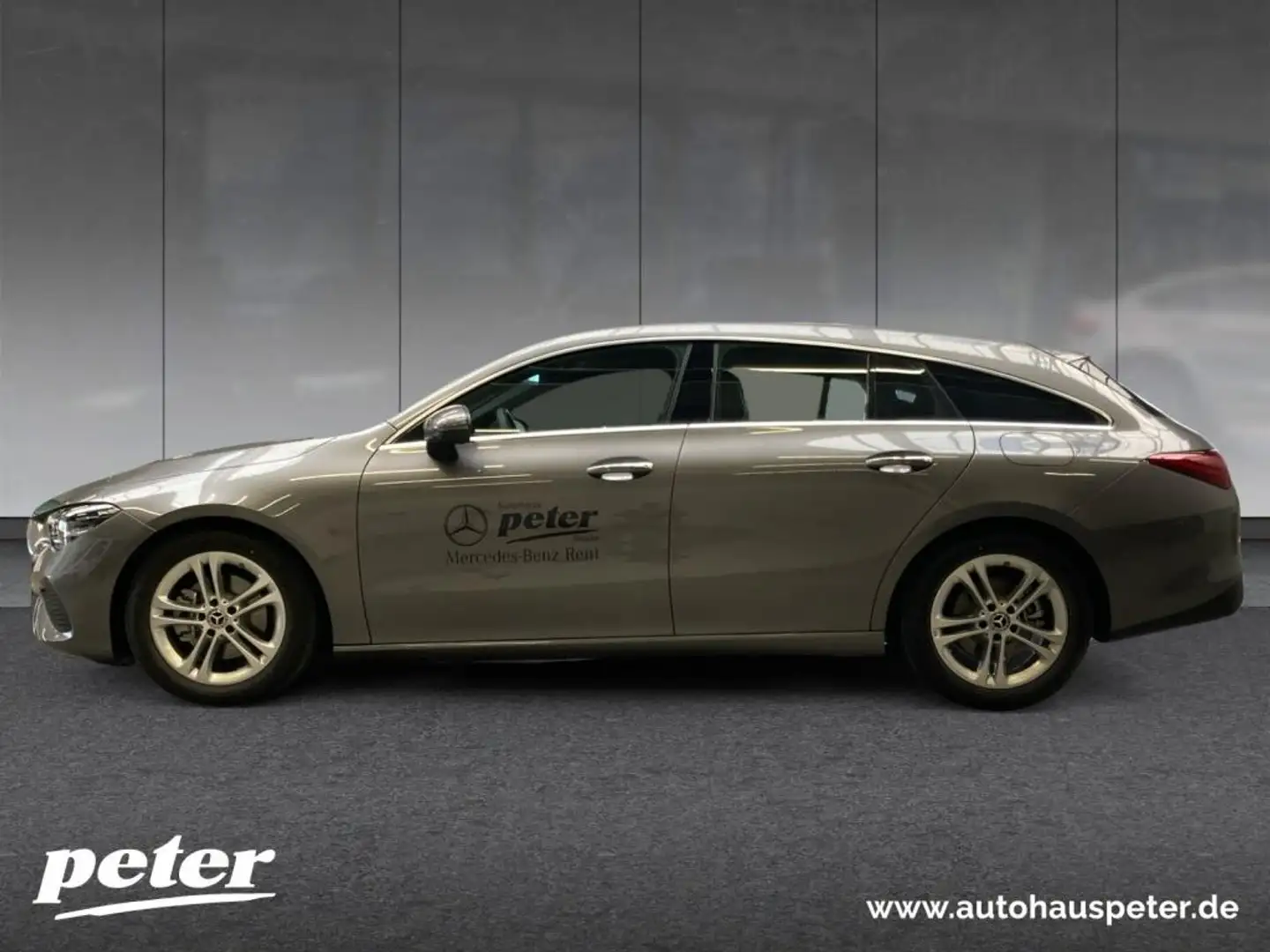 Mercedes-Benz CLA 200 d Shooting Brake Edition Progressive Gris - 2
