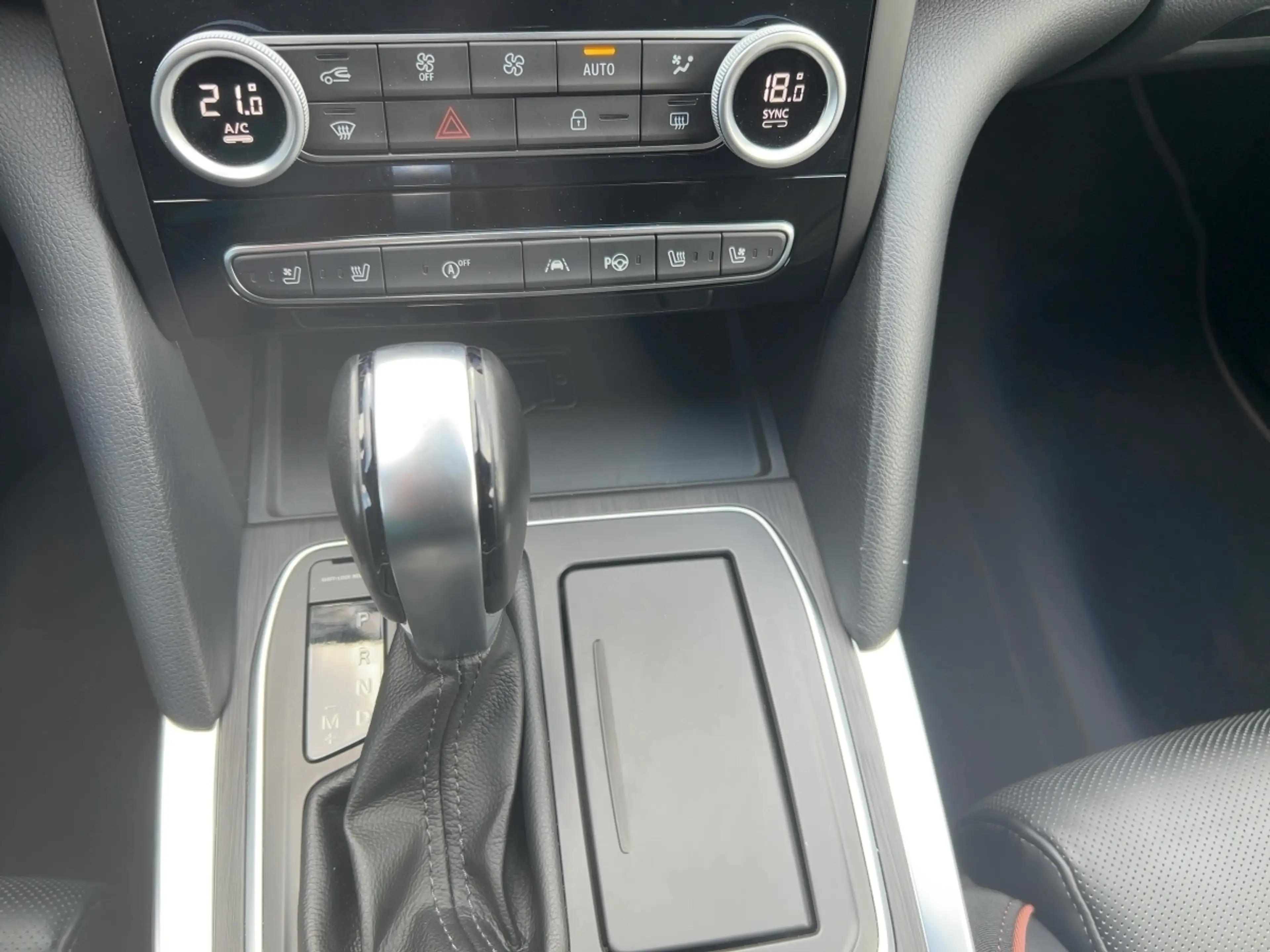 Renault Talisman Grandtr 1.3TCe160 Init. Paris GPF — photo 13