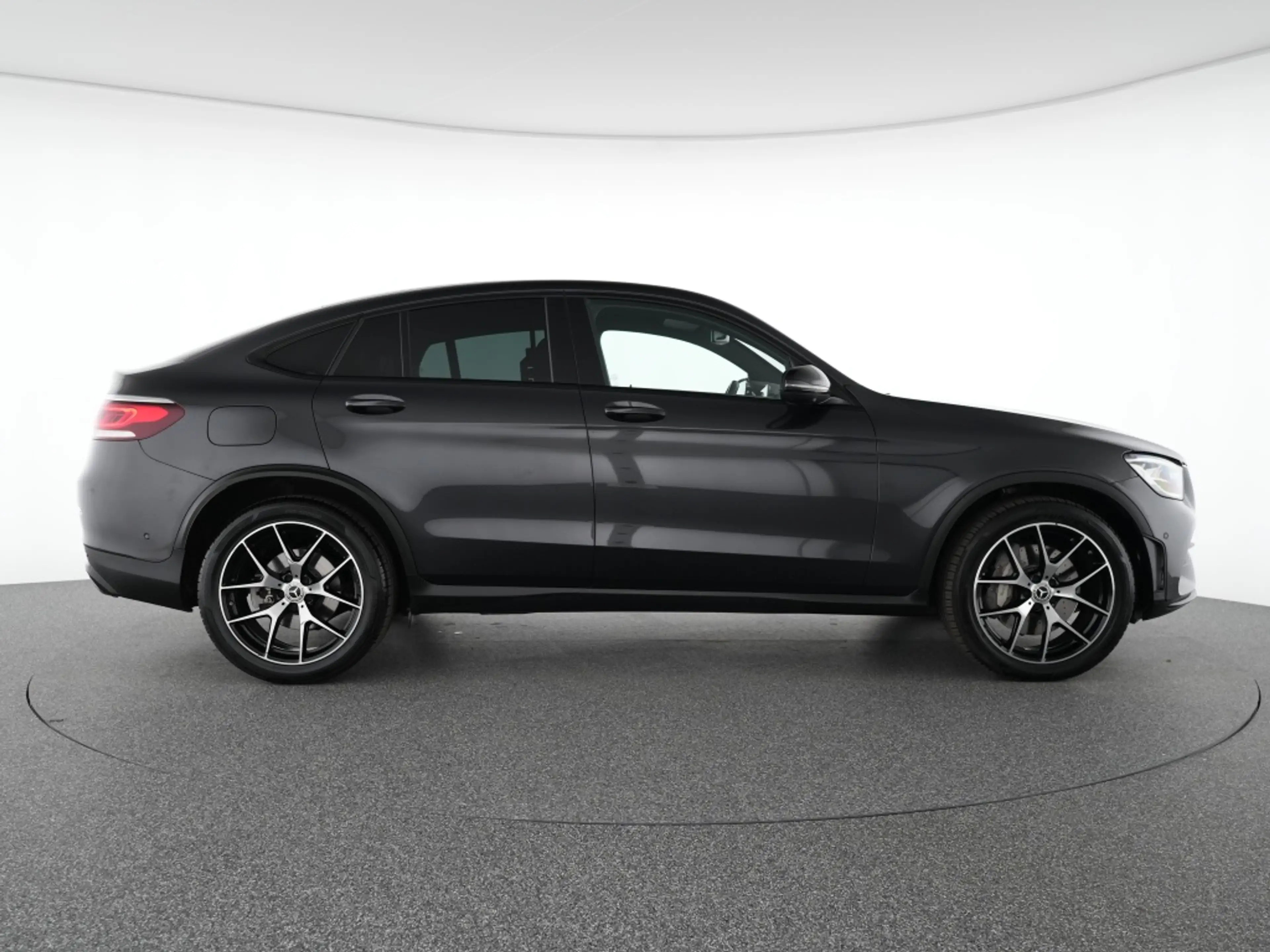Mercedes-Benz GLC 400 d 4M Coupé AMG Night AHK 20" AMG LED 360° — photo 5