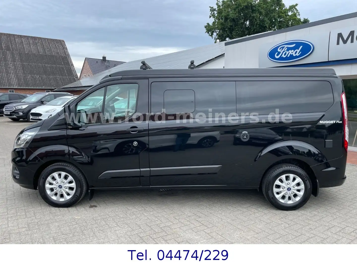 Ford Transit Nugget Plus *1.Hand +Markise +AHK* Zwart - 2