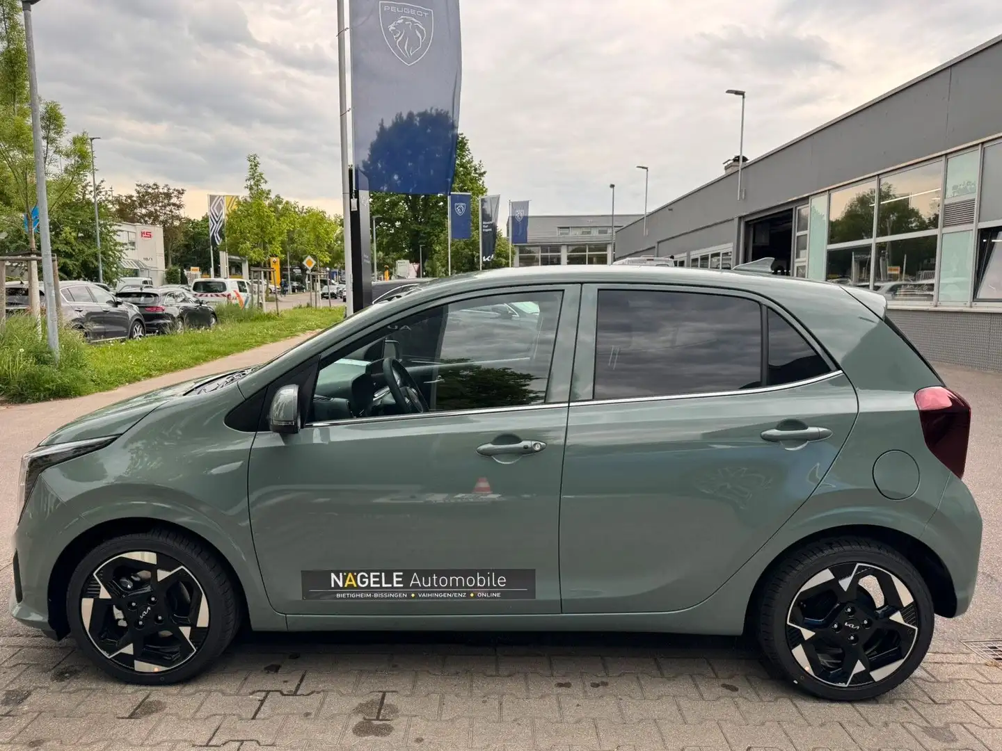 Kia Picanto 1.2 AMT Spirit Premium|NAVI| LED|SZH Verde - 2
