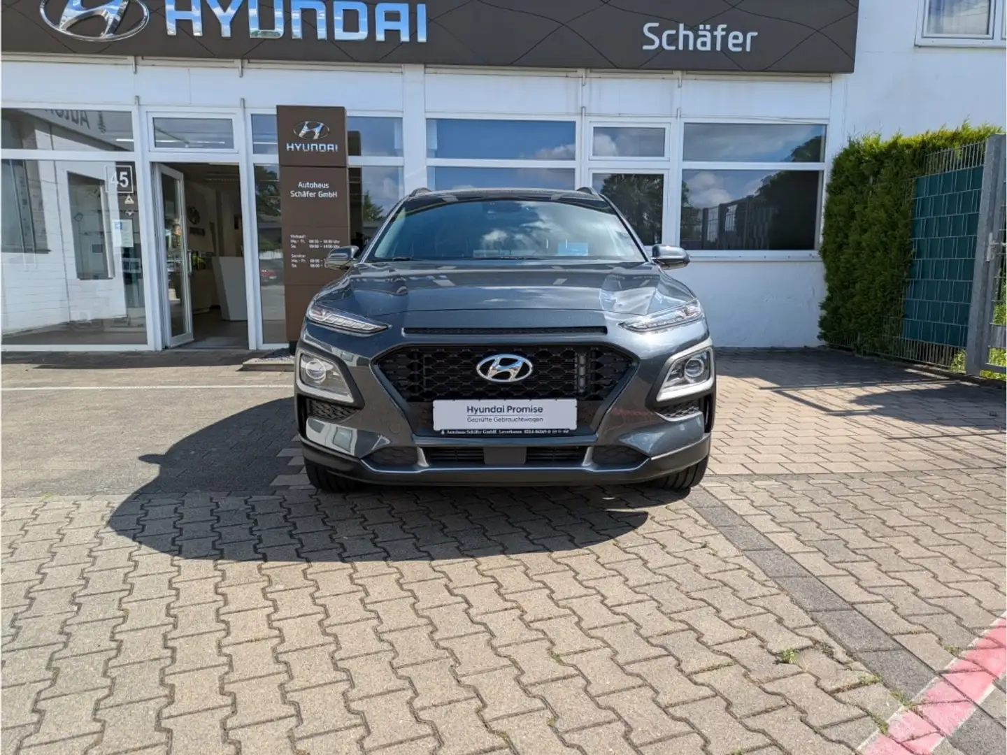 Hyundai KONA Advantage + HUD Navi DAB SHZ LenkradHZG Soundsyste Gris - 2