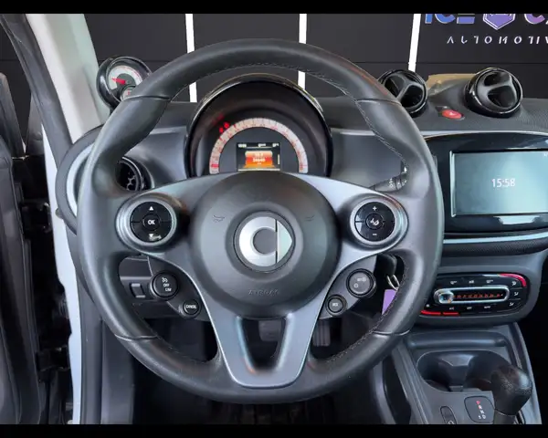 smart Fortwo view 11