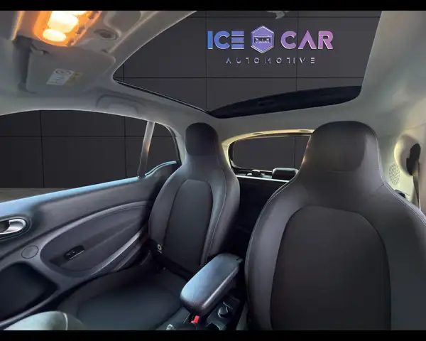 smart Fortwo view 15