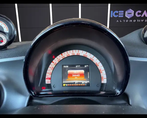 smart Fortwo view 12
