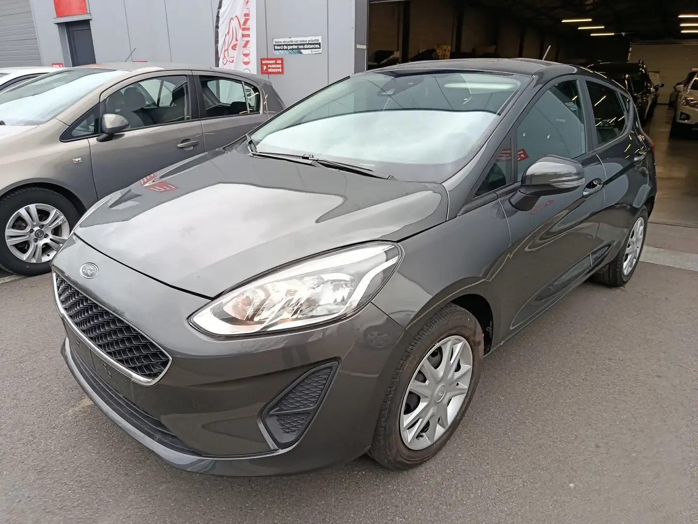 Ford Fiesta Fiesta 1.1i Problème de boîte de vitesses Grau - 1