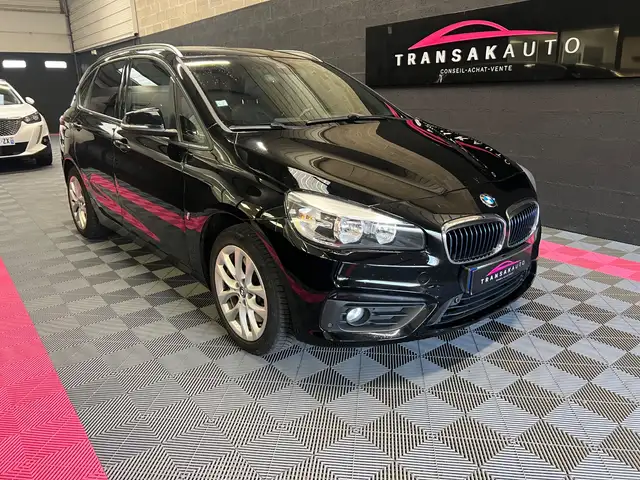 BMW 225 Active Tourer 225xe iPerformance 224 ch Business Design A